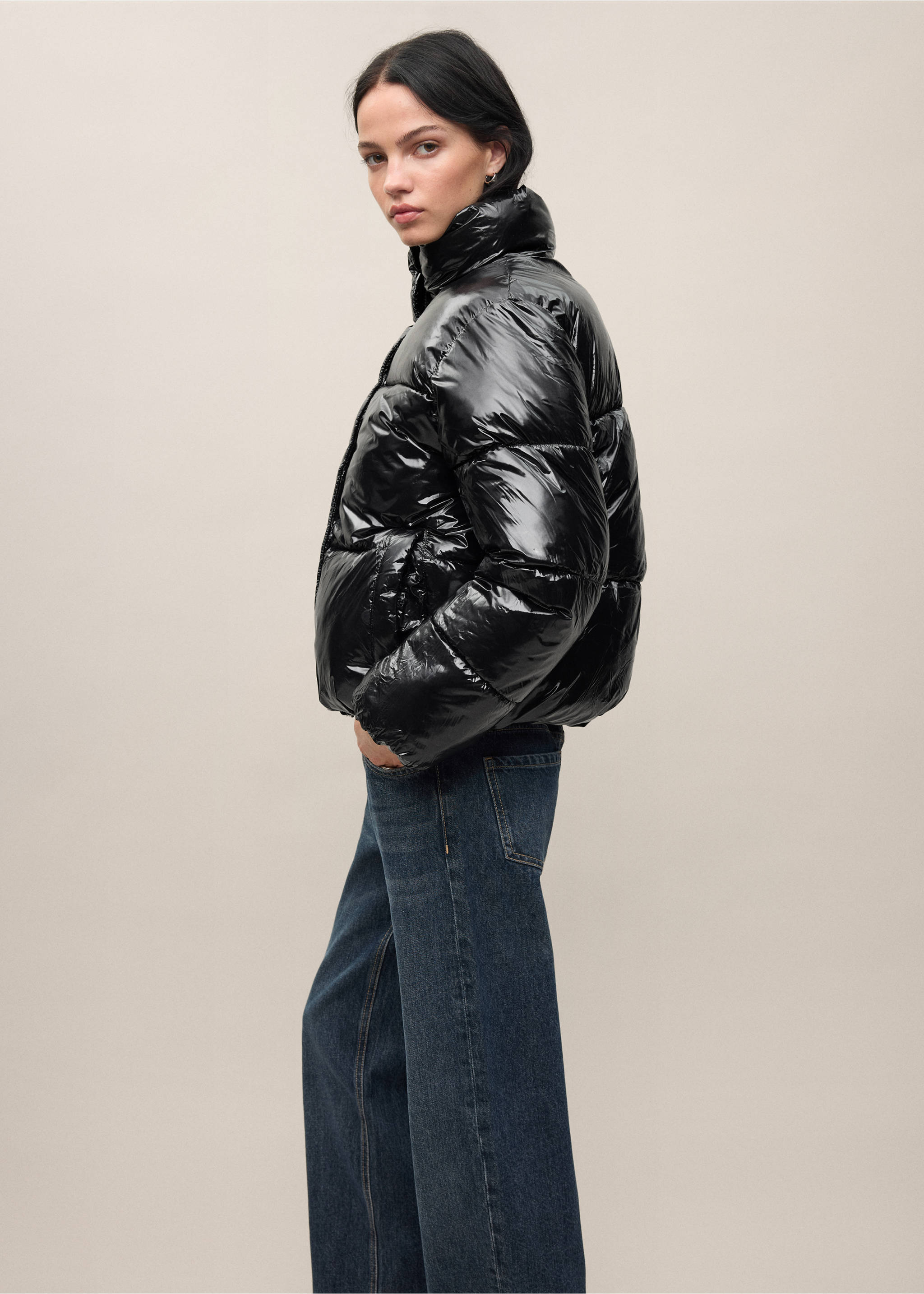 Shiny quilted anorak - Details of the article 3, Black. Ref: 37008271-00.