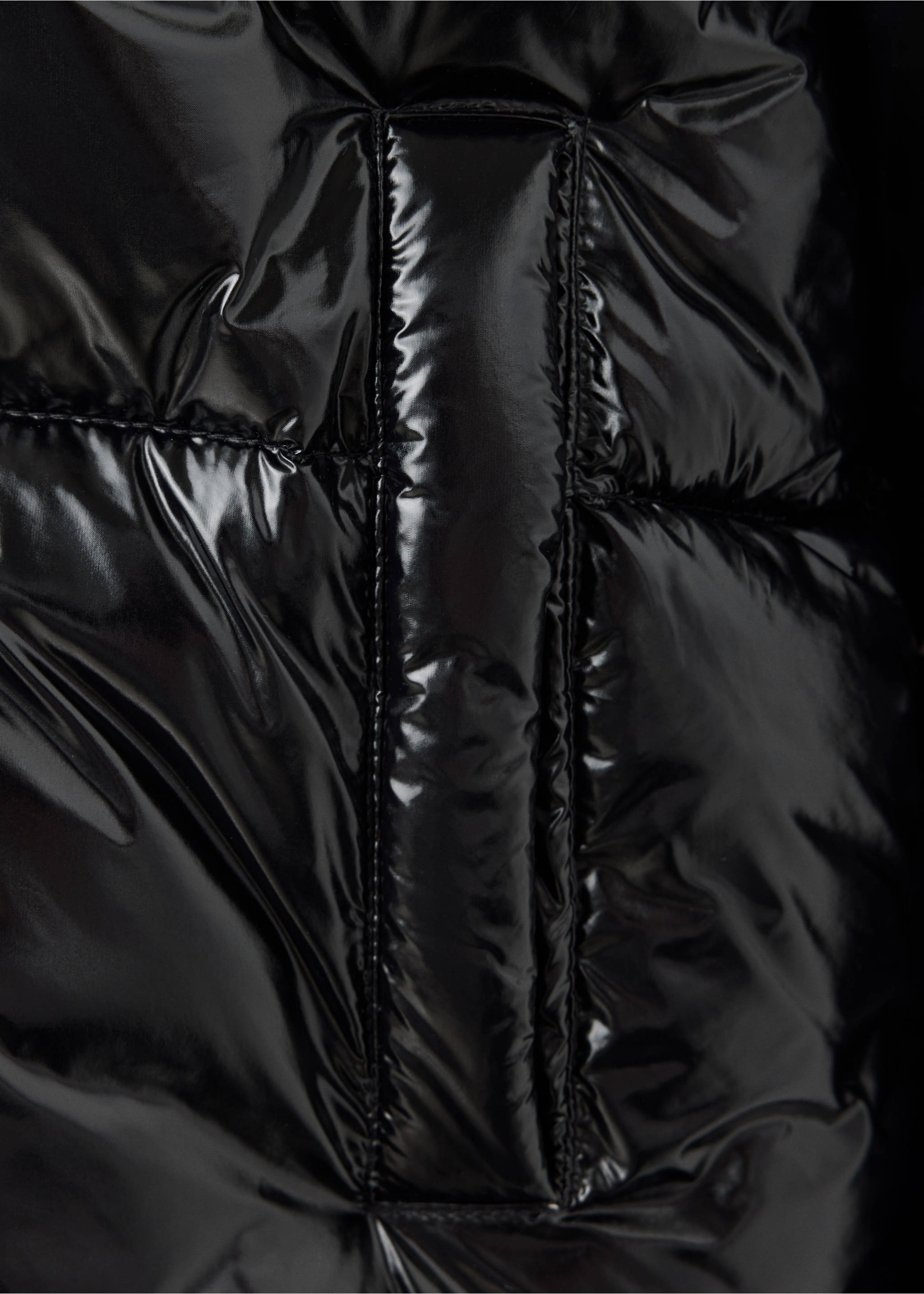 Shiny quilted anorak - Details of the article 0, Black. Ref: 37008271-00.