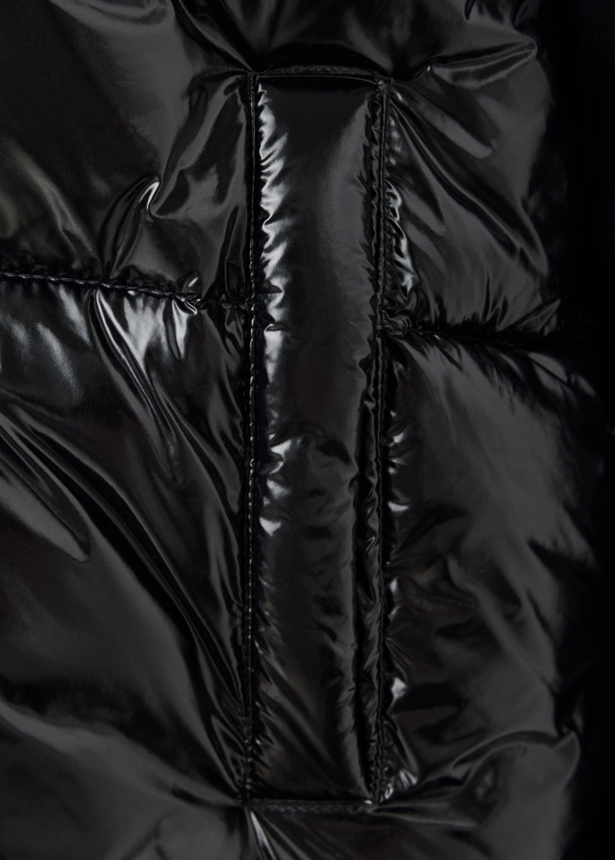 Shiny quilted anorak - Details of the article 0