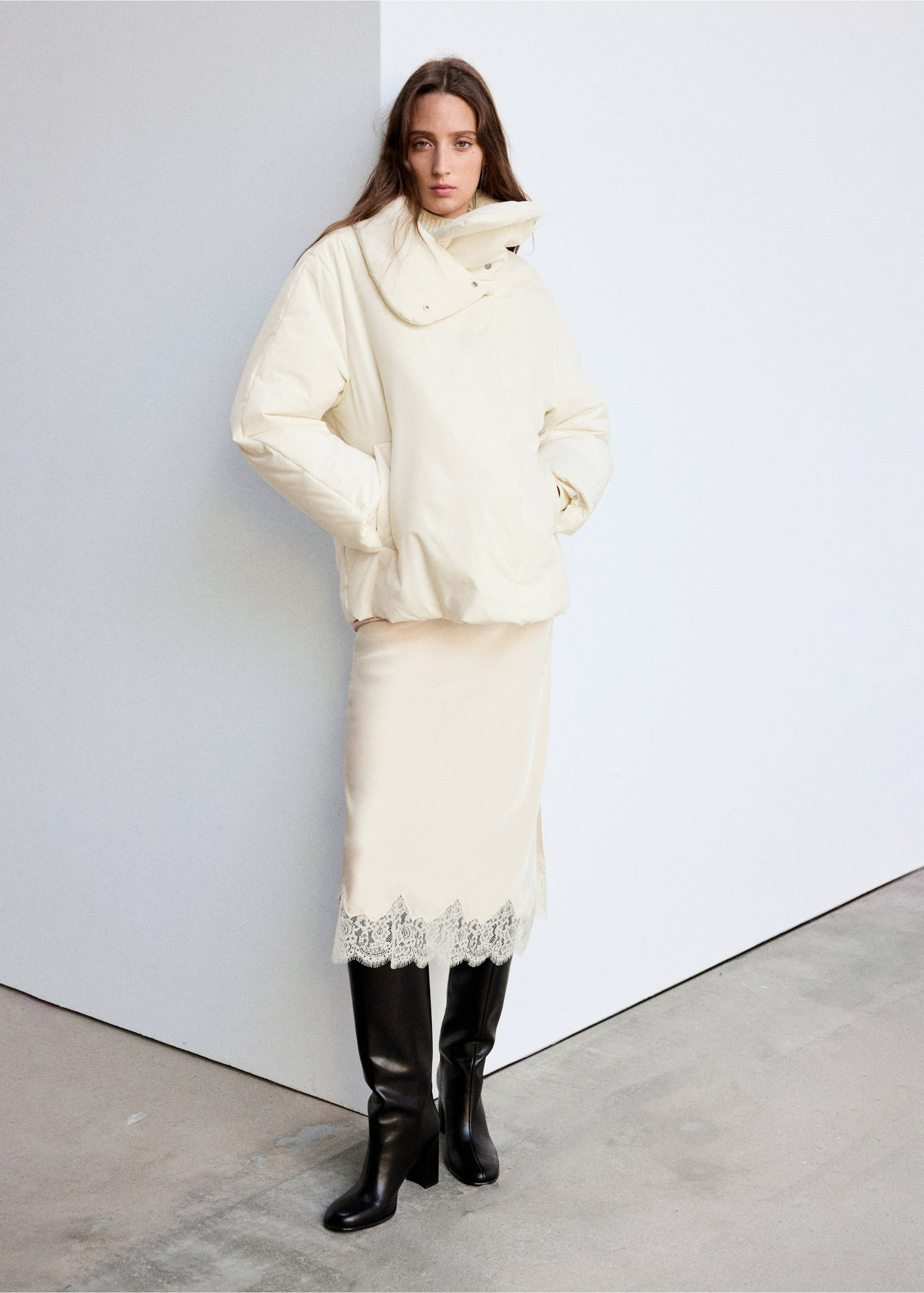 PUFFER COAT POLAR - General plane, Off White. Ref: 37008272-00.