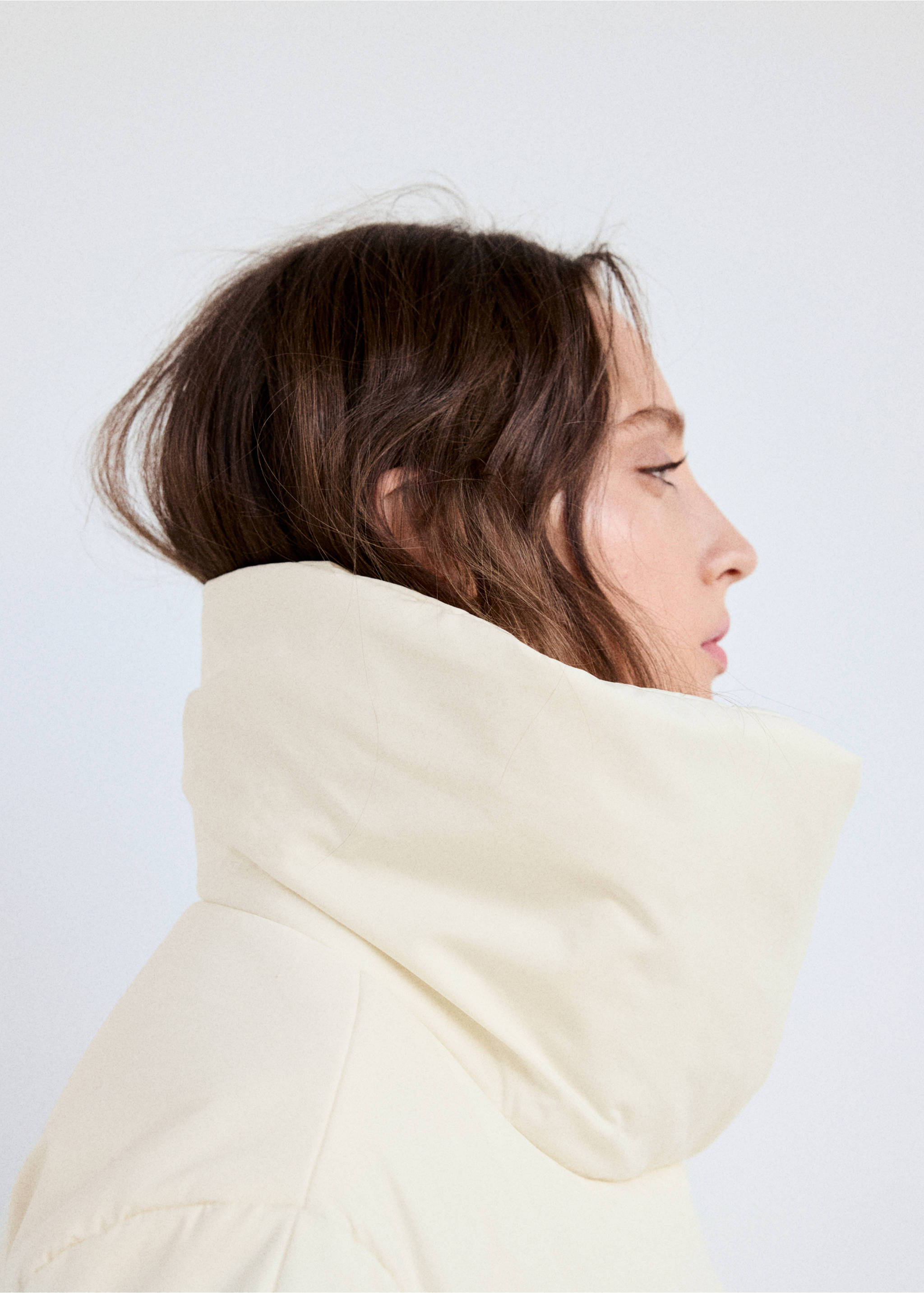 PUFFER COAT POLAR - Details of the article 1, Off White. Ref: 37008272-00.