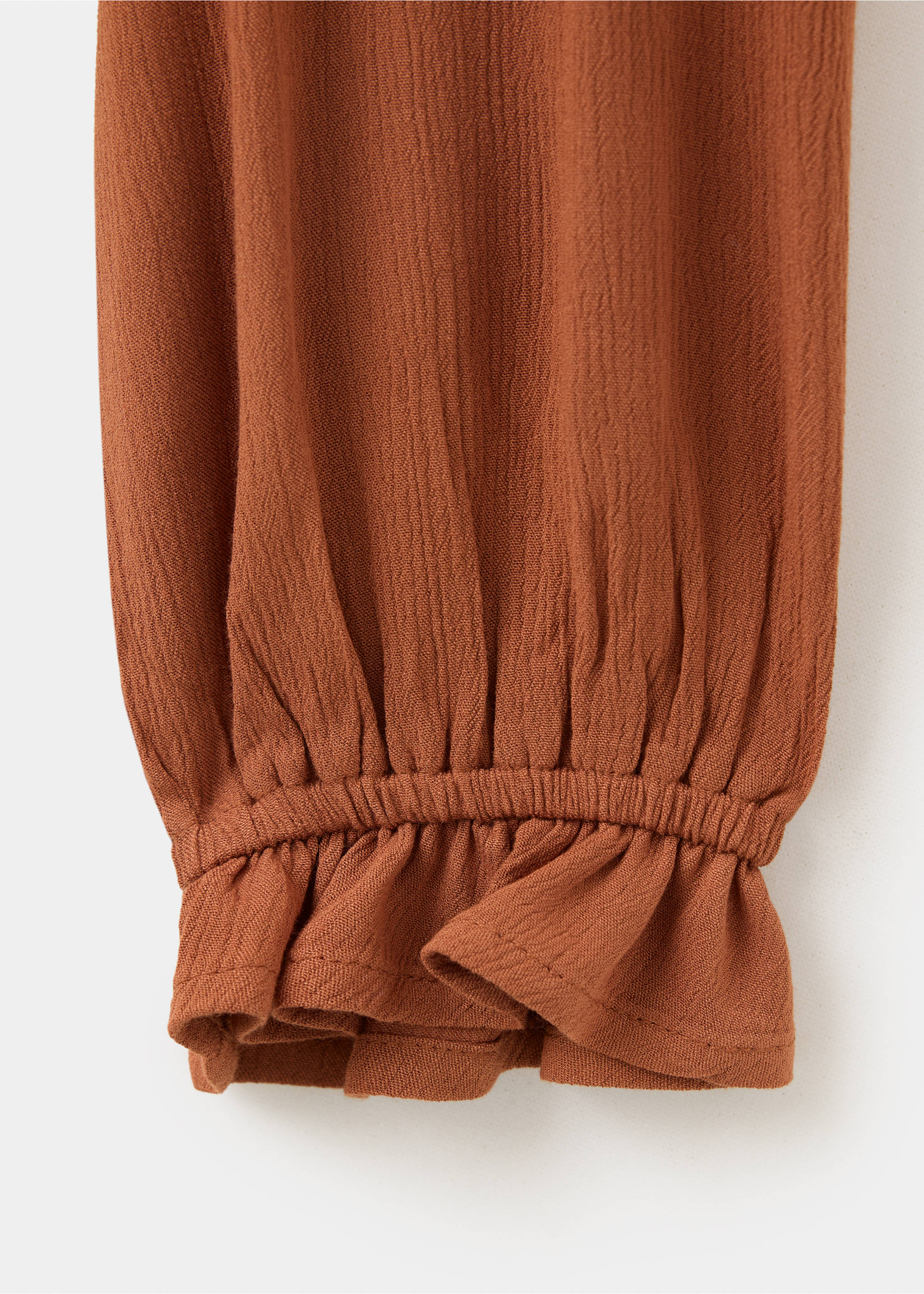 Blusa textura volantes - Detalle del artículo 0, Ocre. Ref: 37008279-00.