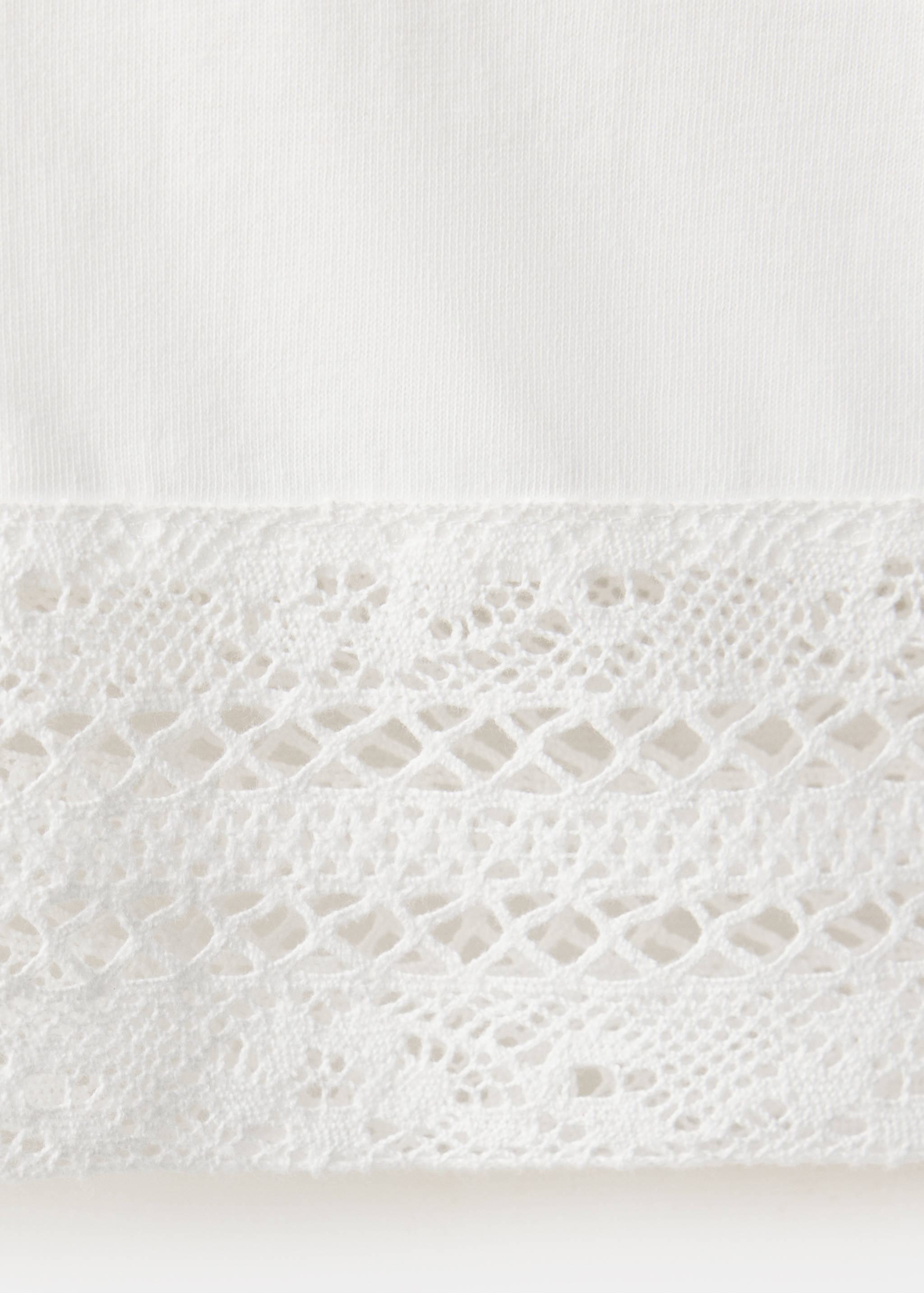 T-shirt with lace trim - Details of the article 8