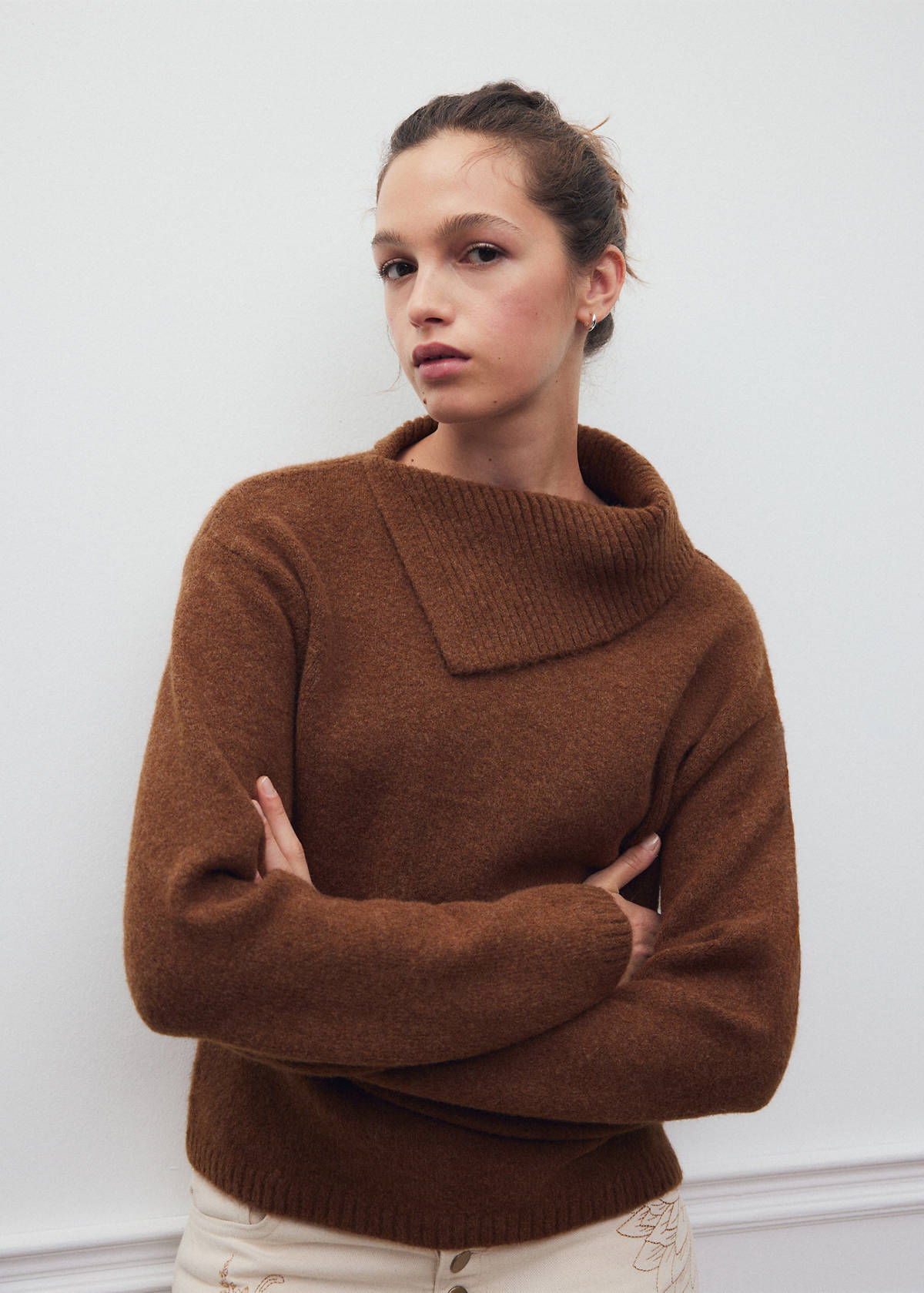 Turtle neck sweater — Caramel