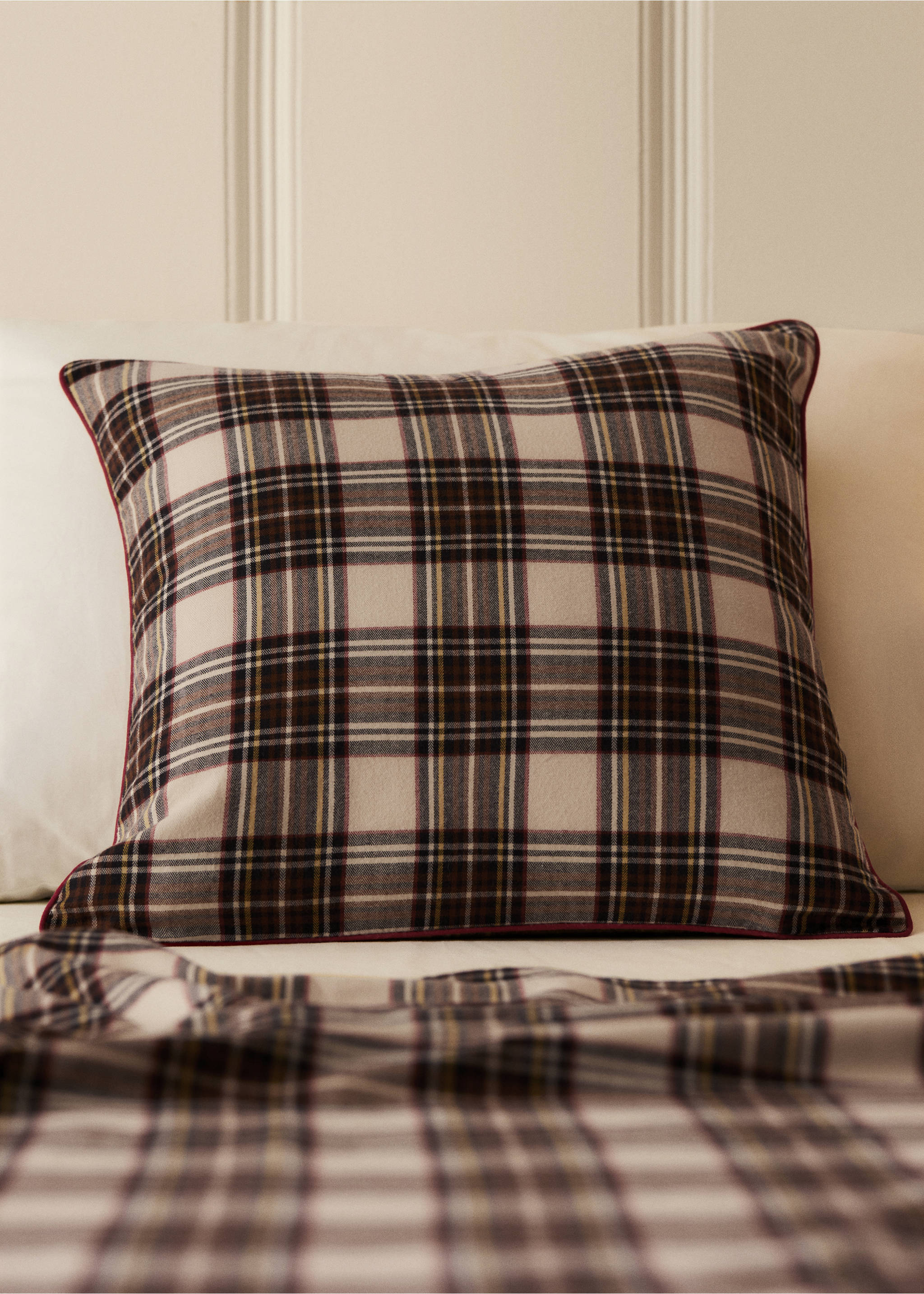 Beige, black and red plaid cushion cover with red piping., Red. Ref: 37008644-00.