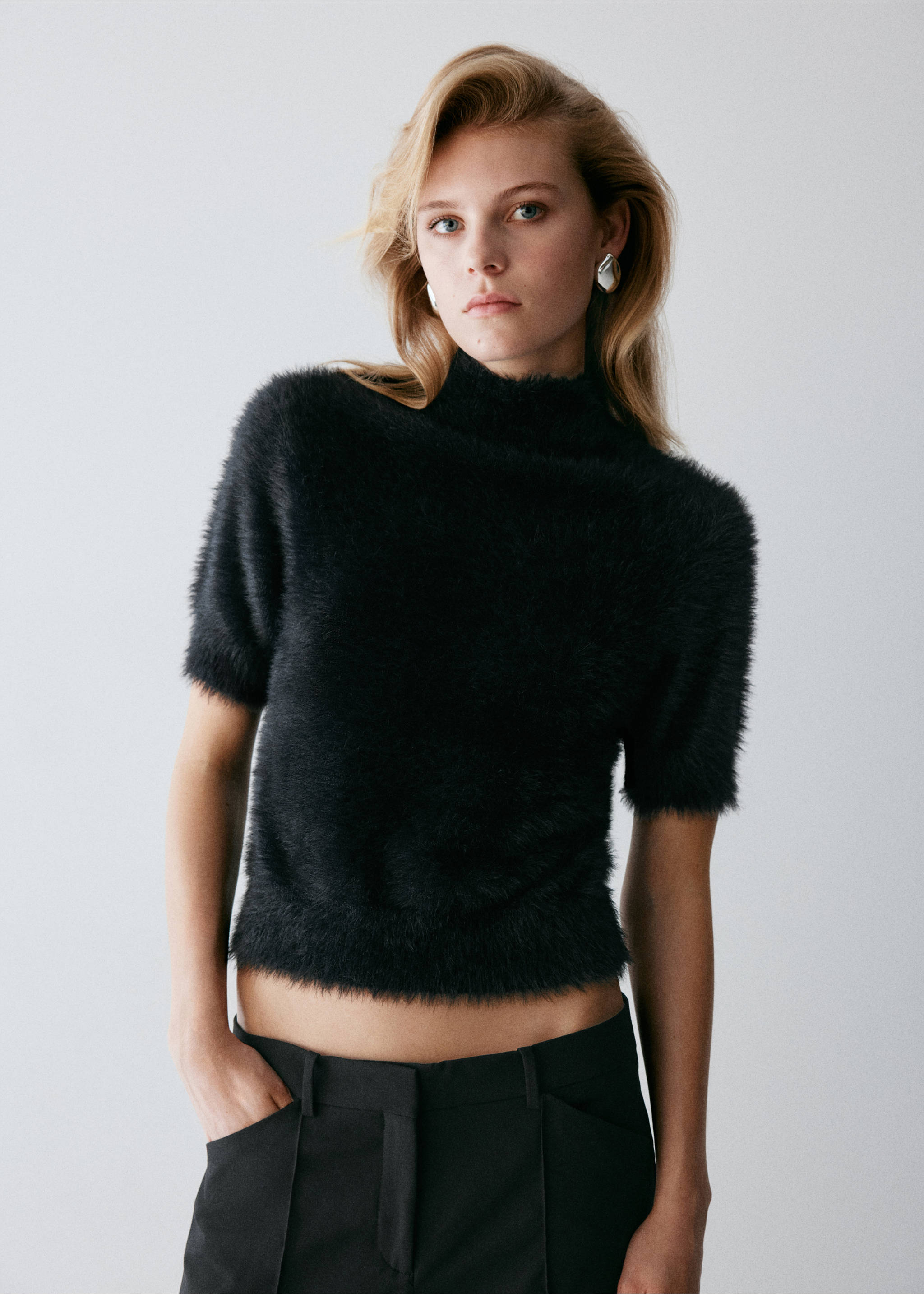 Black faux-fur short-sleeved jumper with a high neck., Black. Ref: 37009131-00.