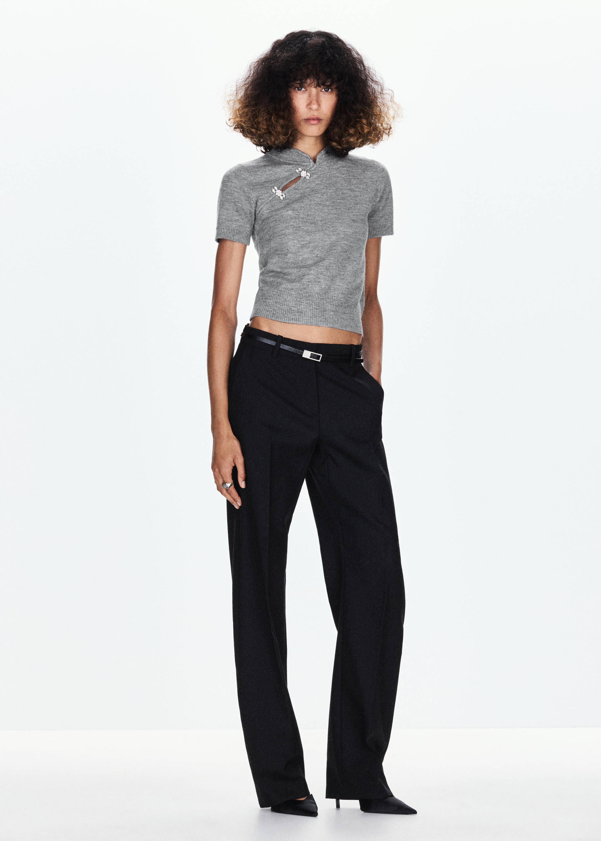 Grey short-sleeved knit jersey with mandarin collar and cutout