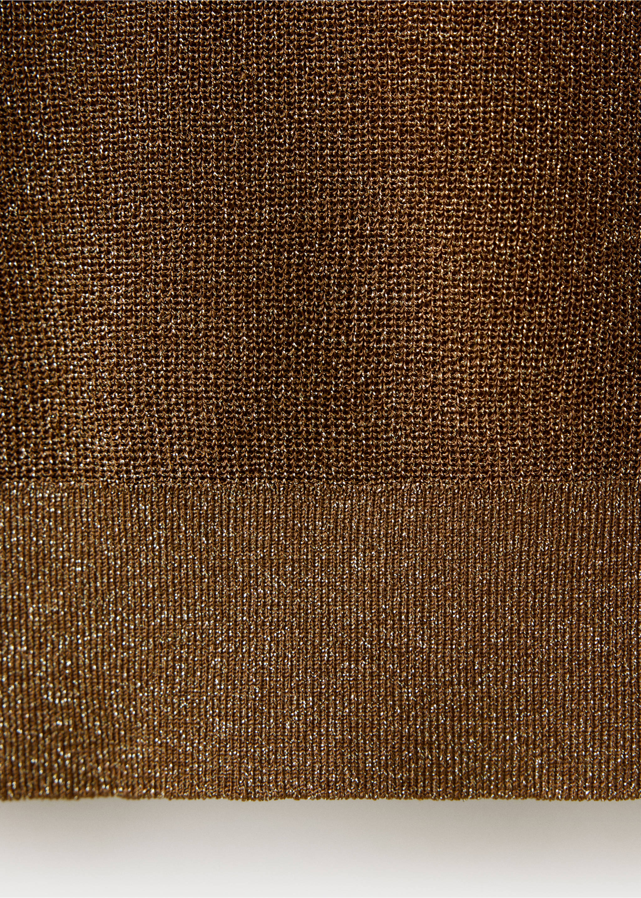 Bronze metallic knit jersey fabric texture detail, Gold. Ref: 37009140-00.