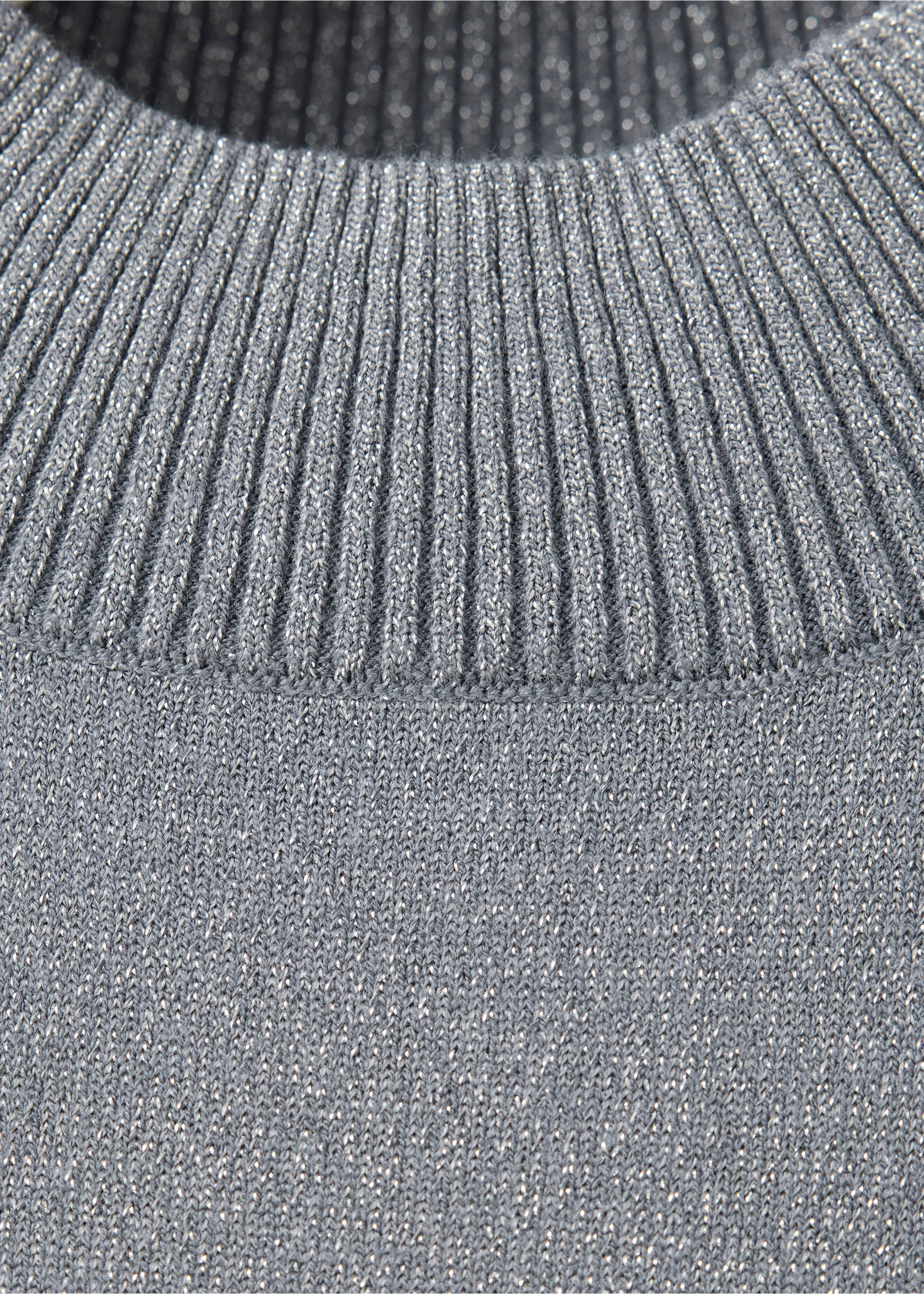 Close-up of a grey metallic jersey neckline and ribbed knit., Silver. Ref: 37009141-00.