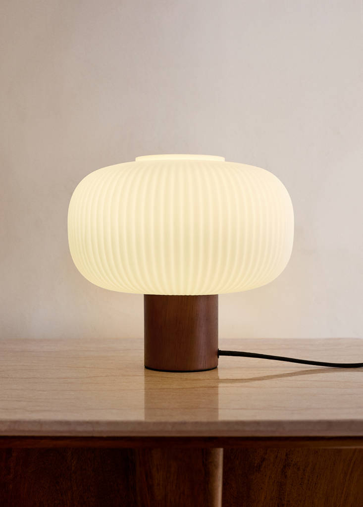 Wood and glass table lamp — Brown