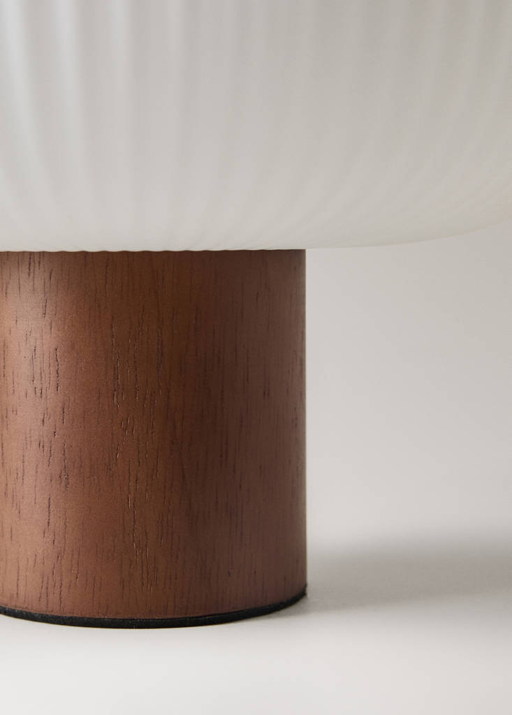 Wood and glass table lamp — Brown