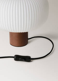 Wood and glass table lamp — Brown 4