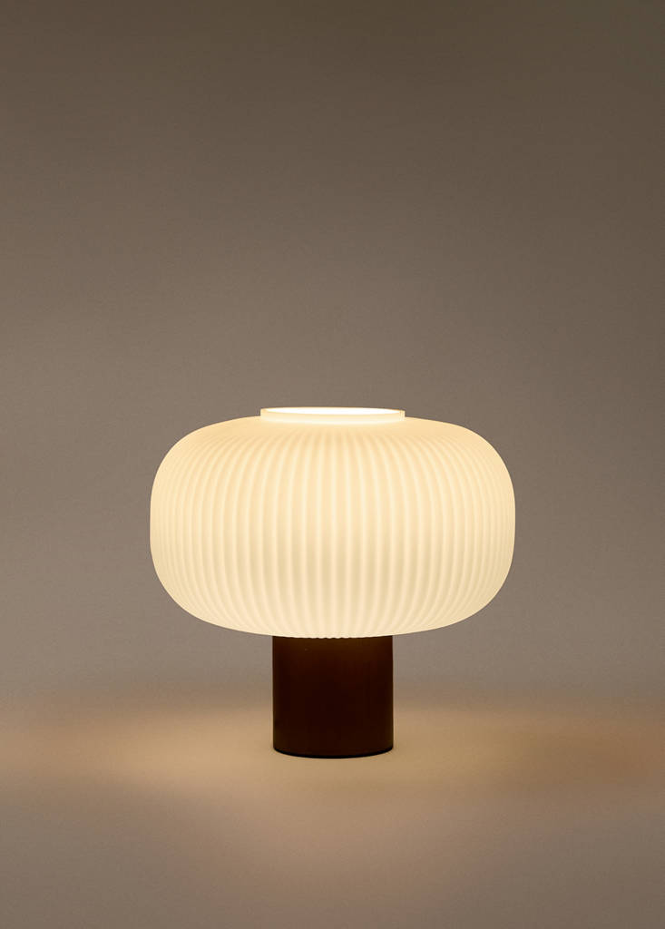 Wood and glass table lamp — Brown