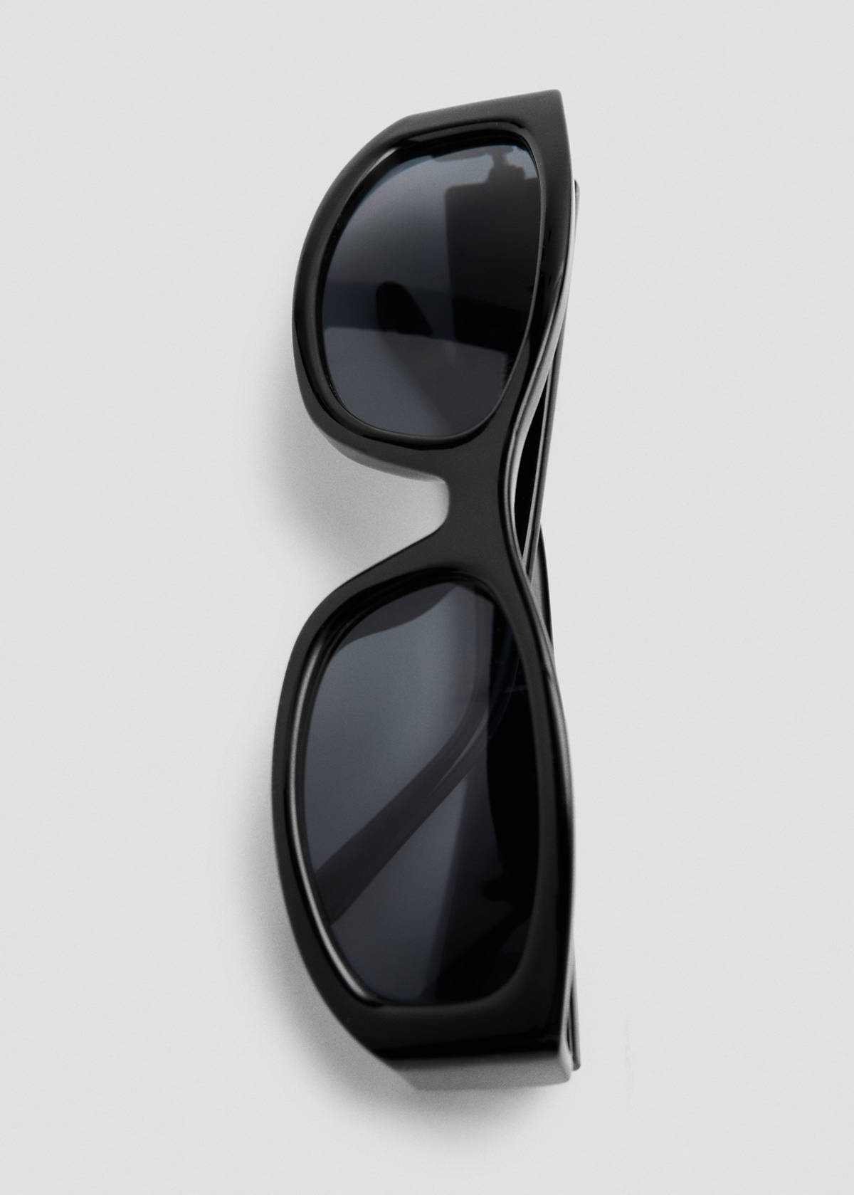 Resin frame sunglasses — Black