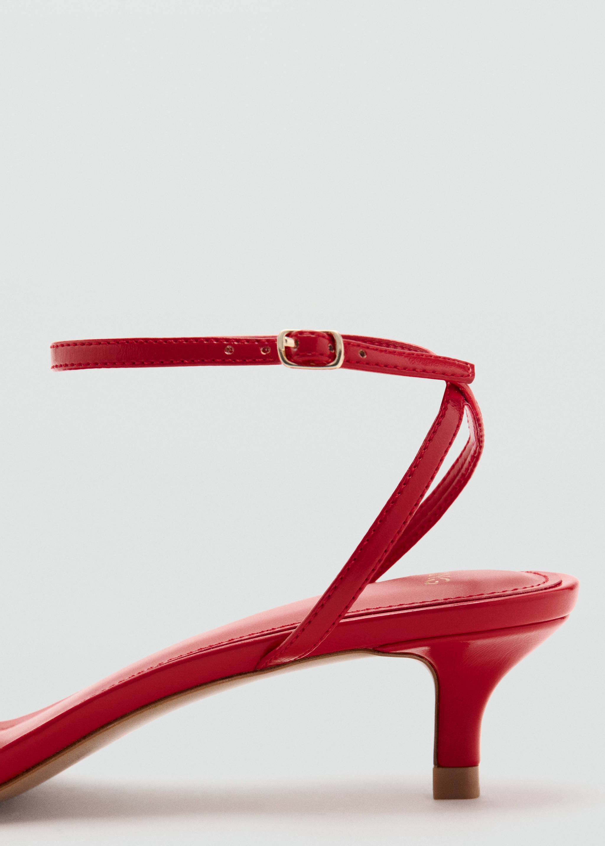 Criss-cross straps sandals - Details of the article 1