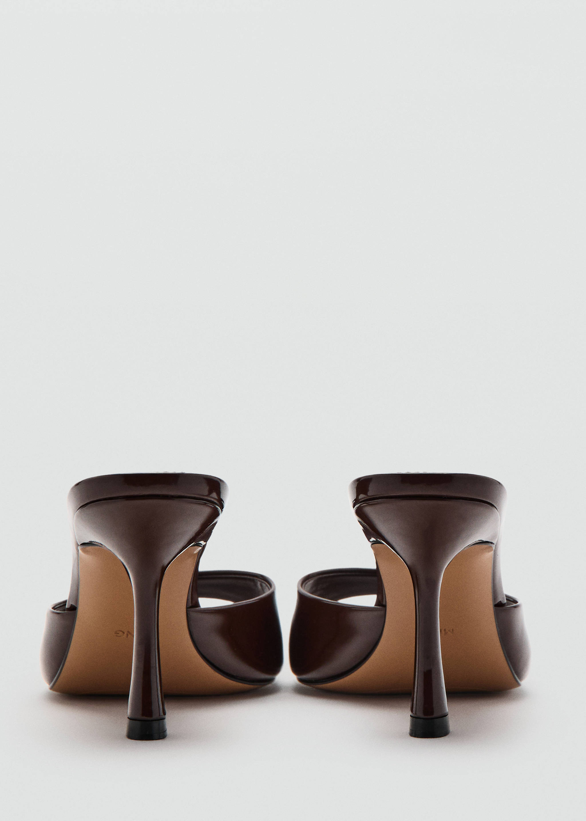 Лаковые босоножки на каблуке - Деталь изделия 2