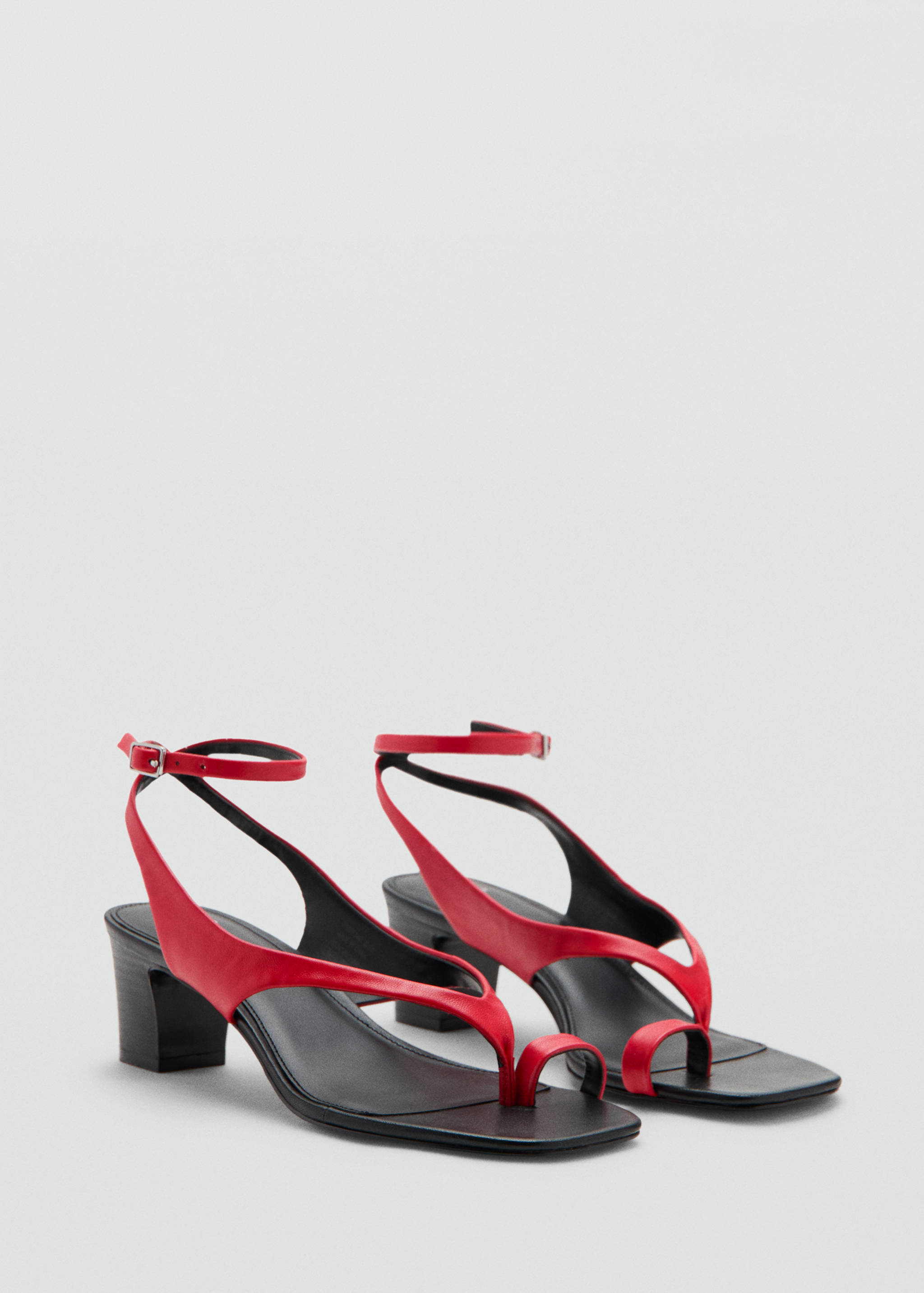 Heeled leather sandals with straps - Medium plane