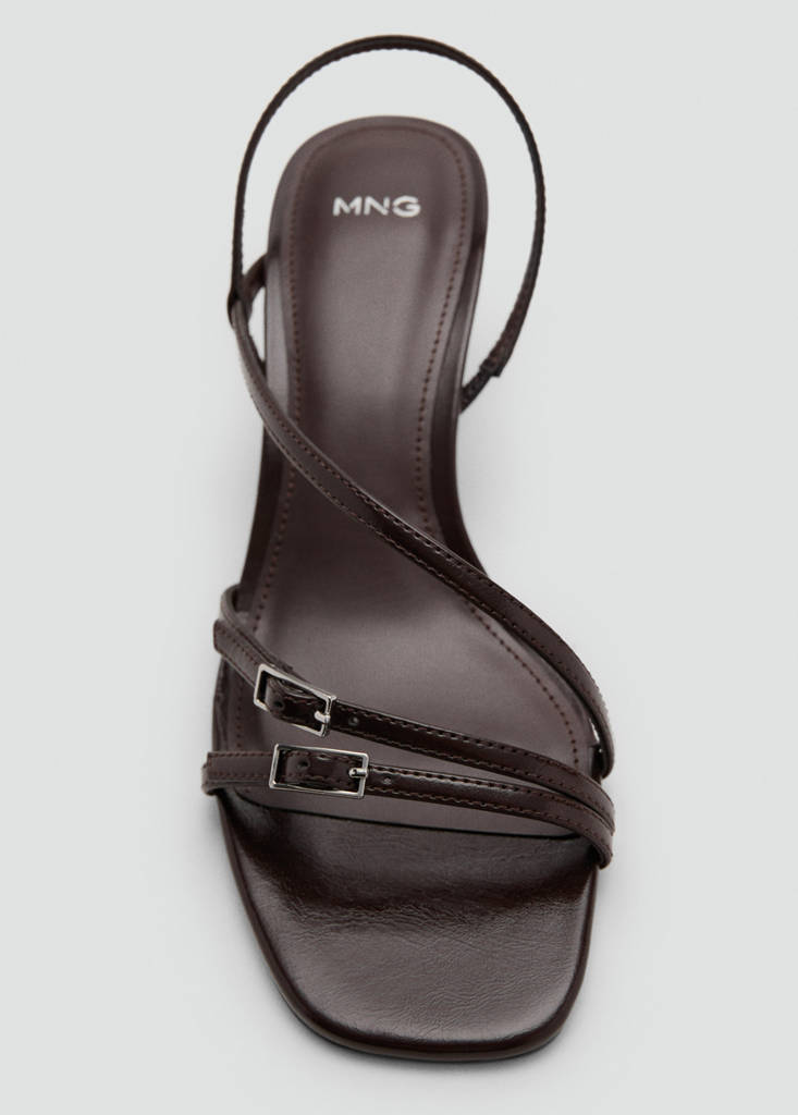 Kitten heel sandals with straps — Chocolate