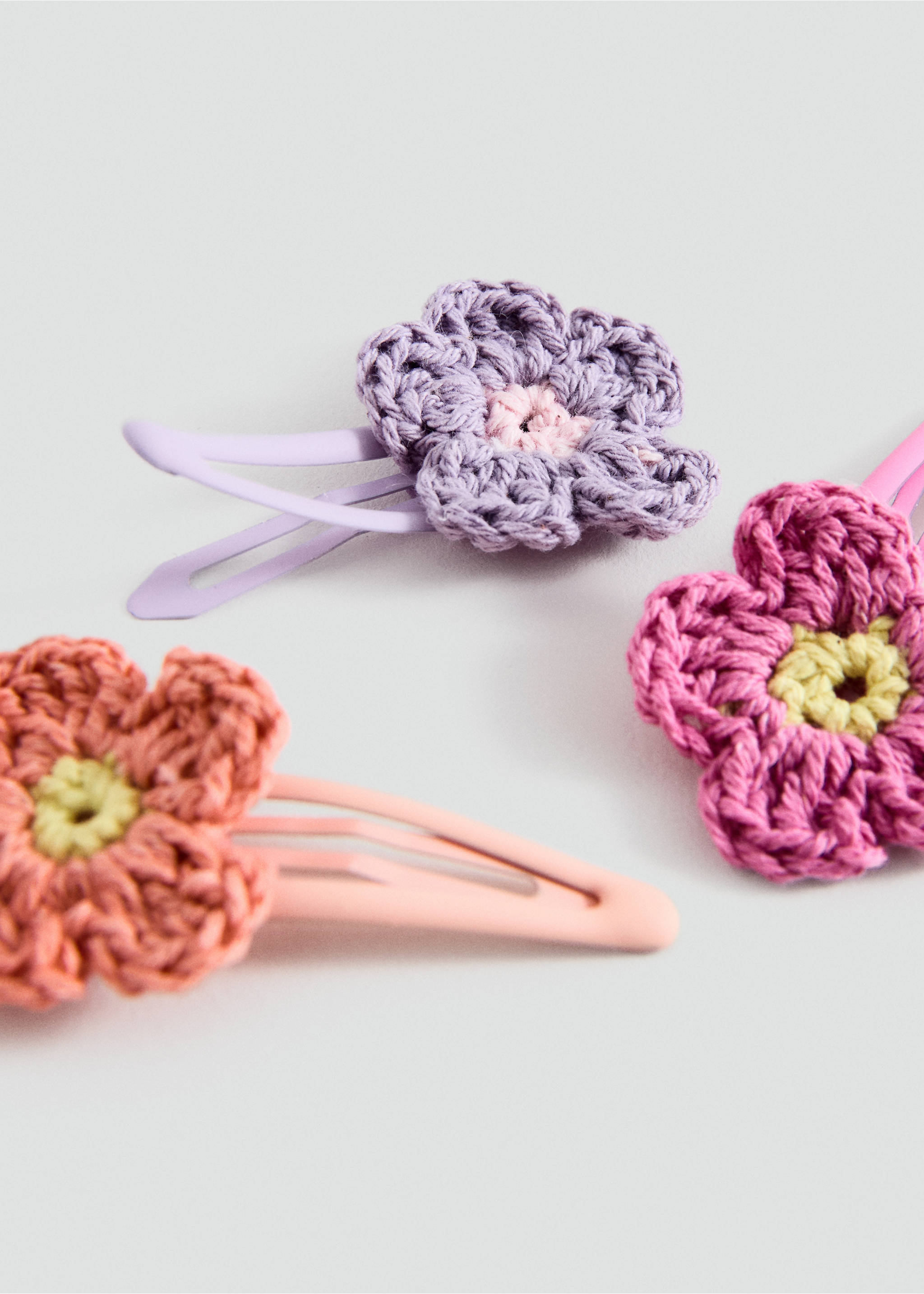 Pack clips fleurs crochet - Plan moyen, Rose. Ref: 37011343-00.