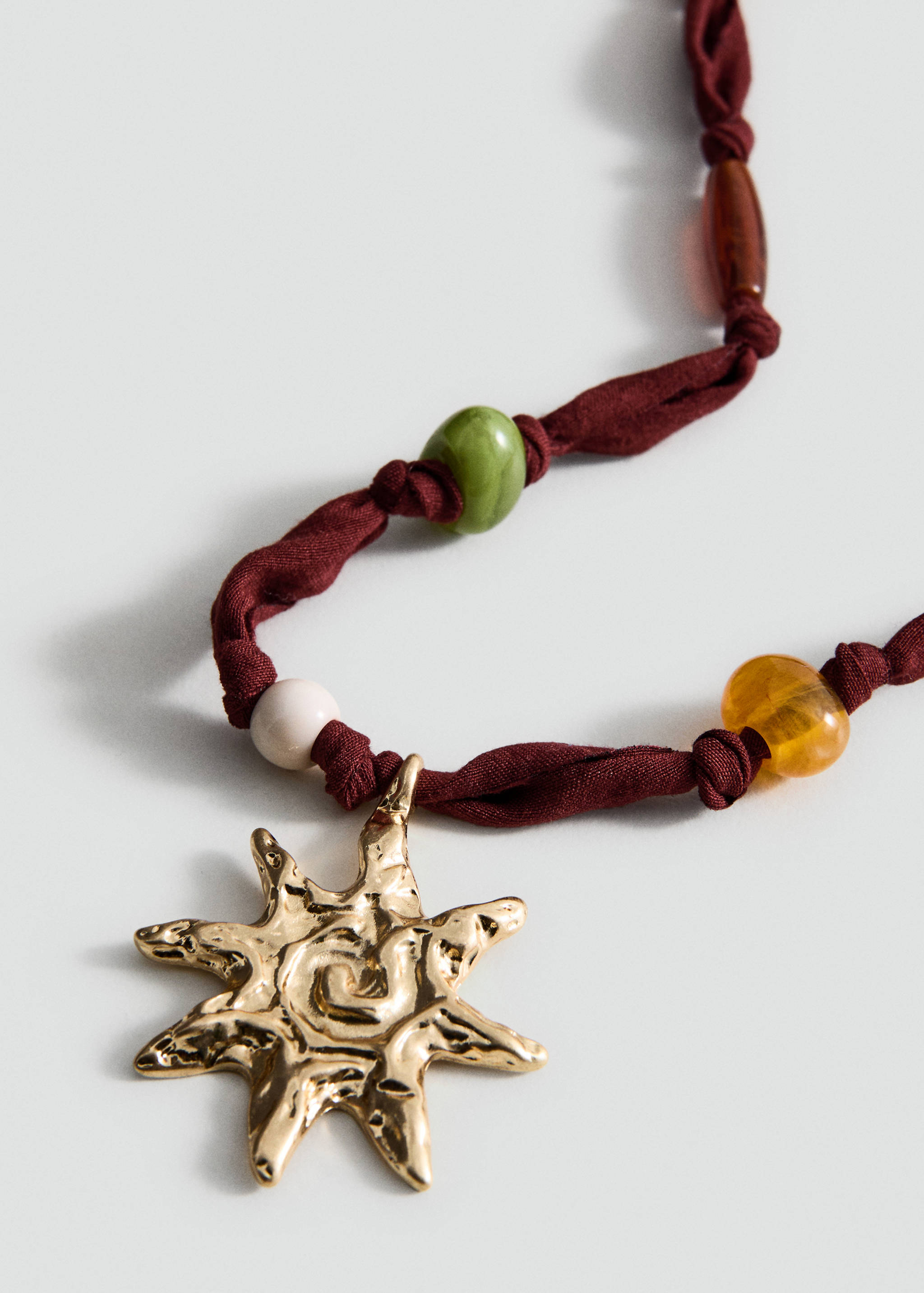 Bead necklace with sun detail - Medium plane