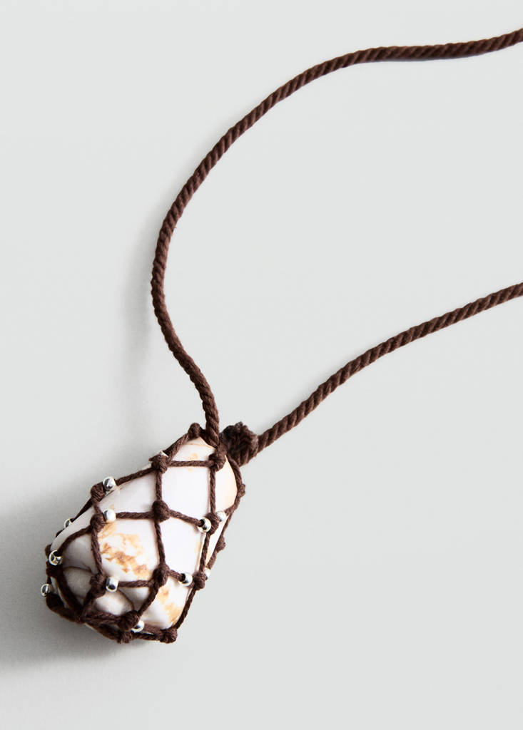 Shell cord necklace — Brown
