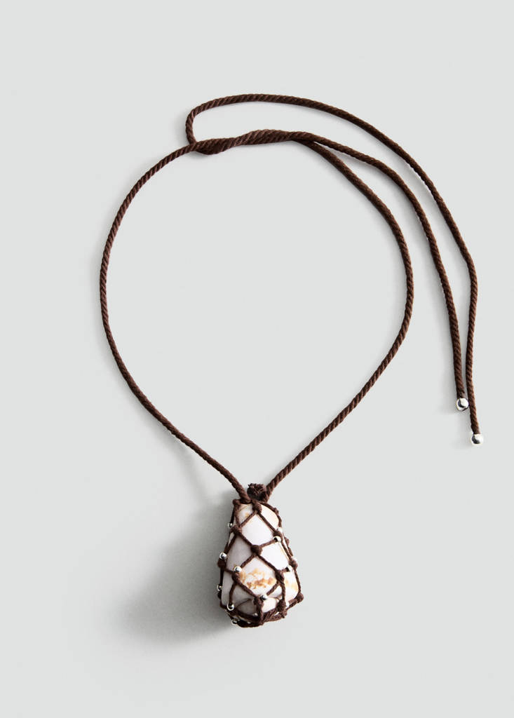 Shell cord necklace — Brown