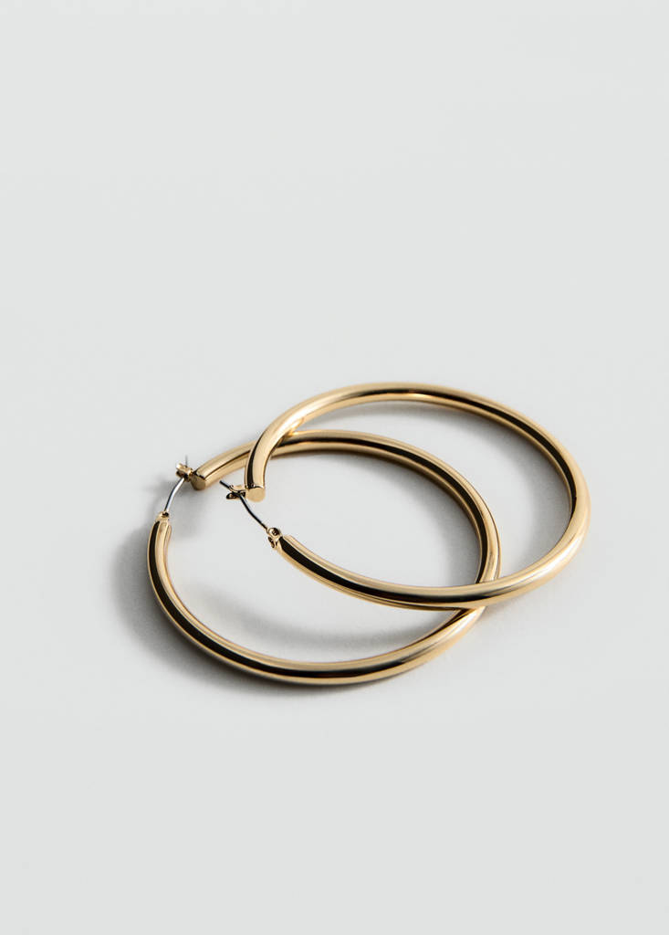 Metallic hoop earrings — Gold