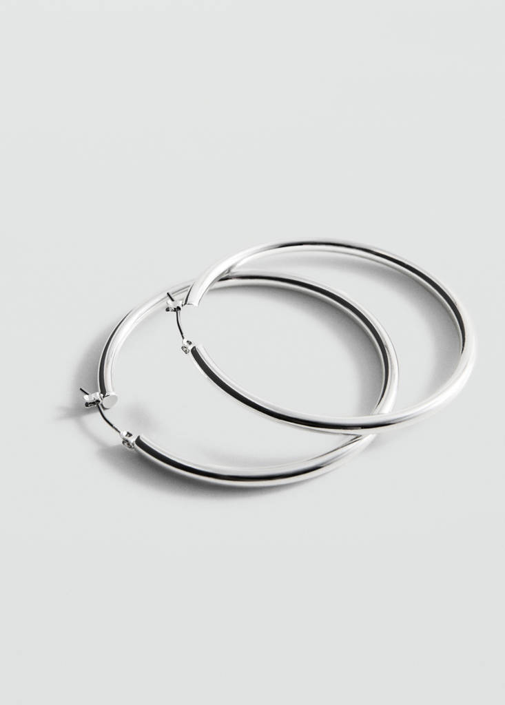 Metallic hoop earrings — Silver