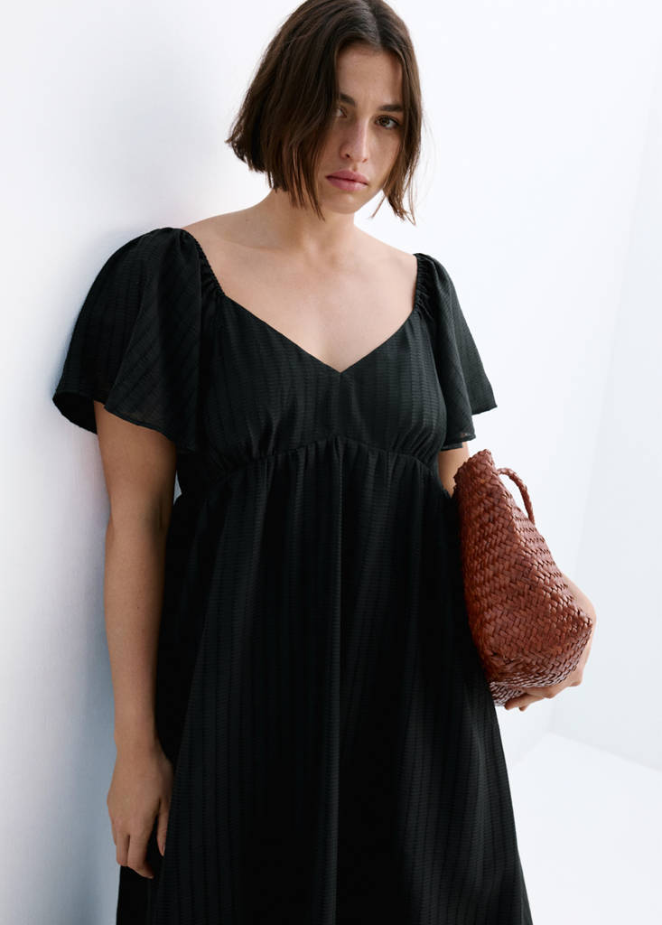 Textured dress with gathered detail — Black