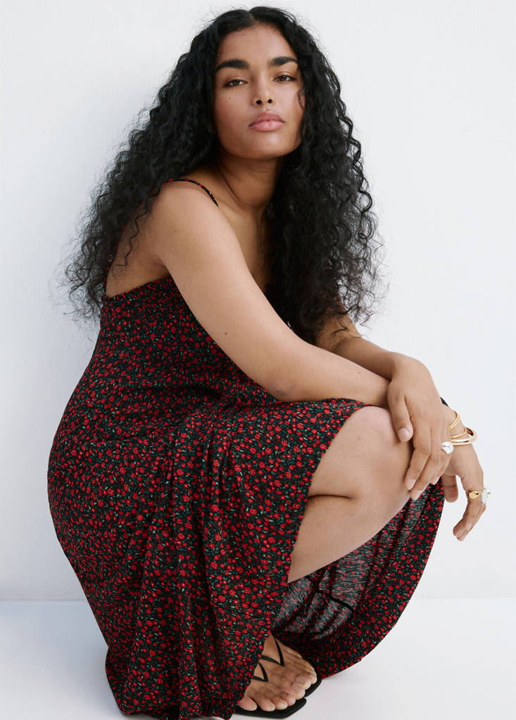 Floral midi-dress with gathered neckline — Black