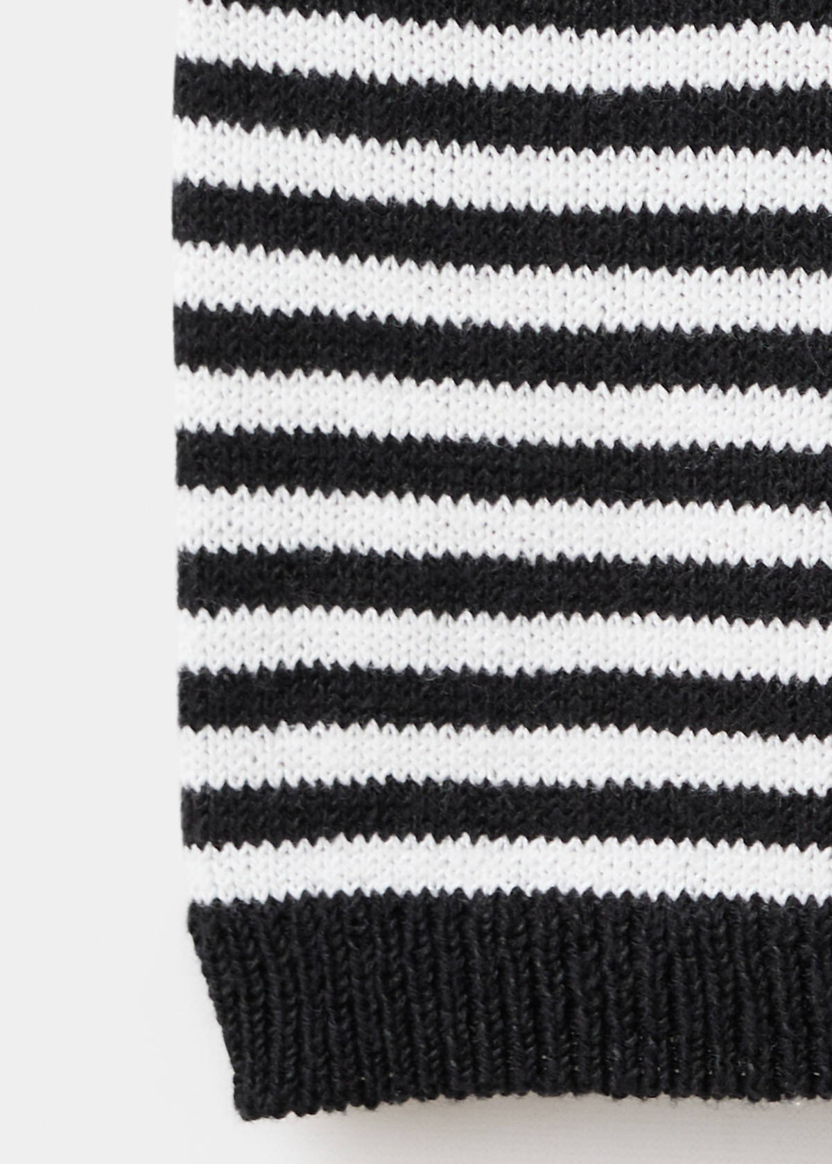 Striped short-sleeved sweater — Black