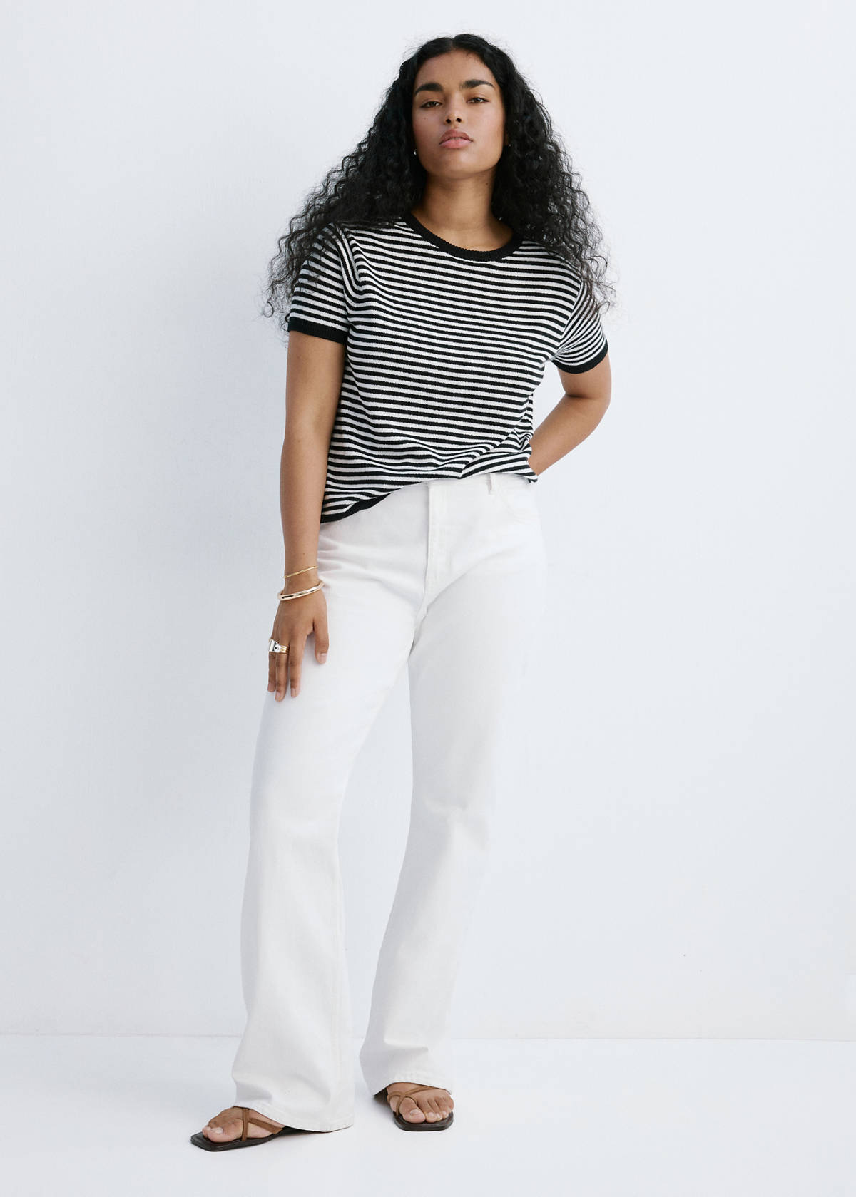 Striped short-sleeved sweater — Black