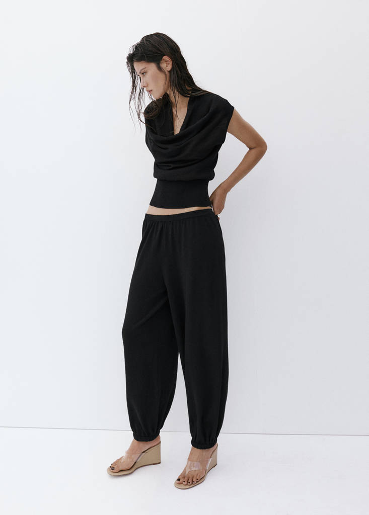 Knitted sweater with draped neck — Black