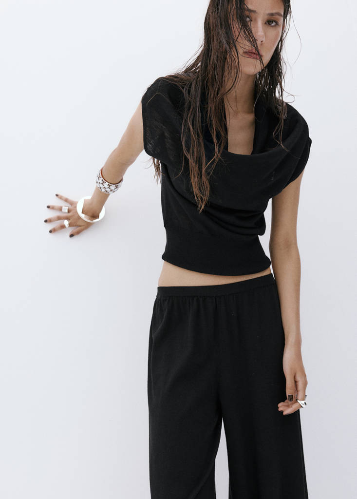 Knitted sweater with draped neck — Black
