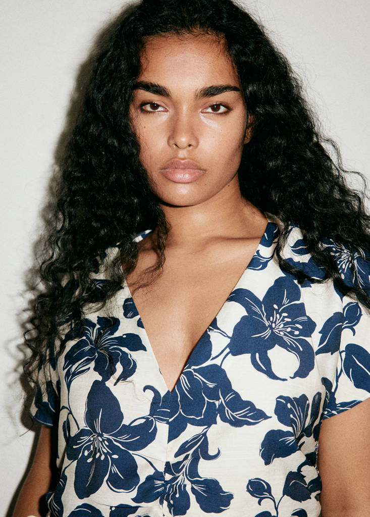 Side ruched floral dress — Ecru