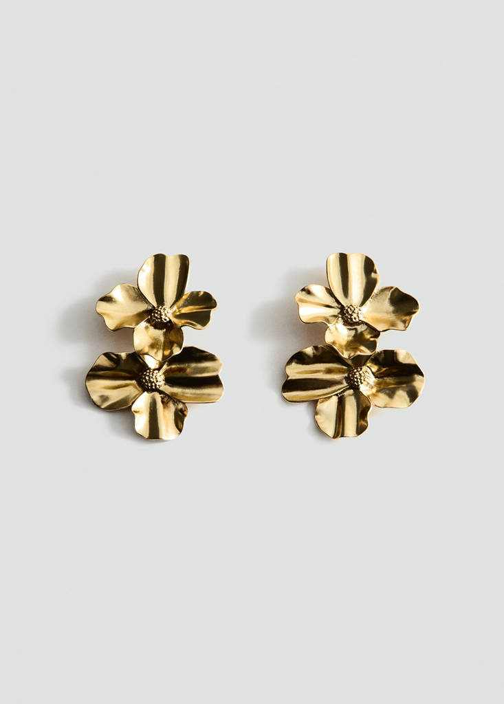 Flower-design earrings — Gold