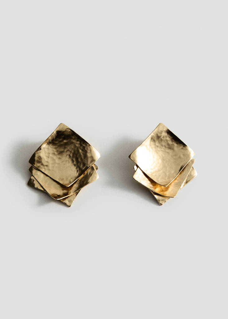 Square textured earrings — Gold