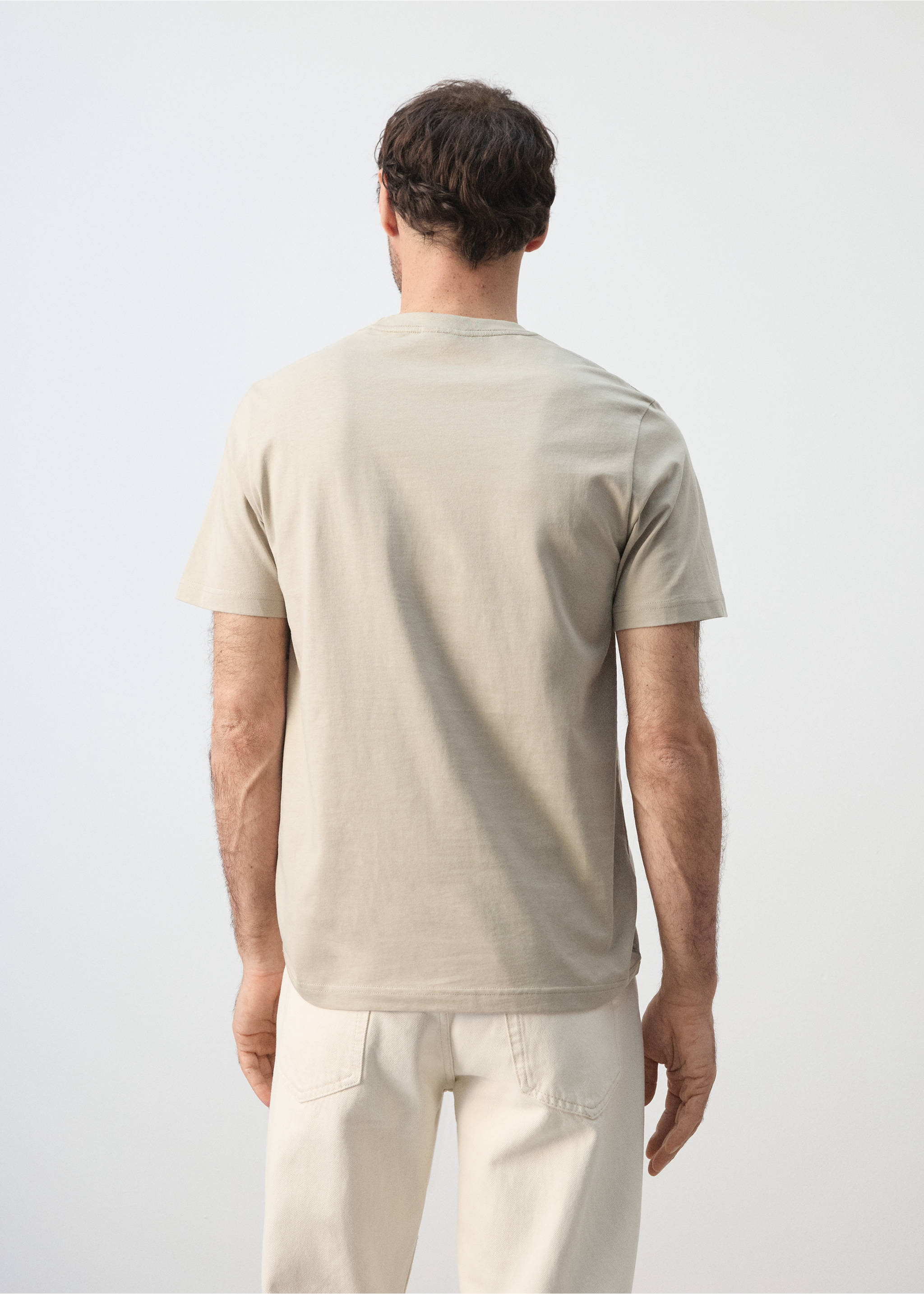Camiseta slim fit 180gsm - Reverso del artículo, Arena. Ref: 37011432-00.