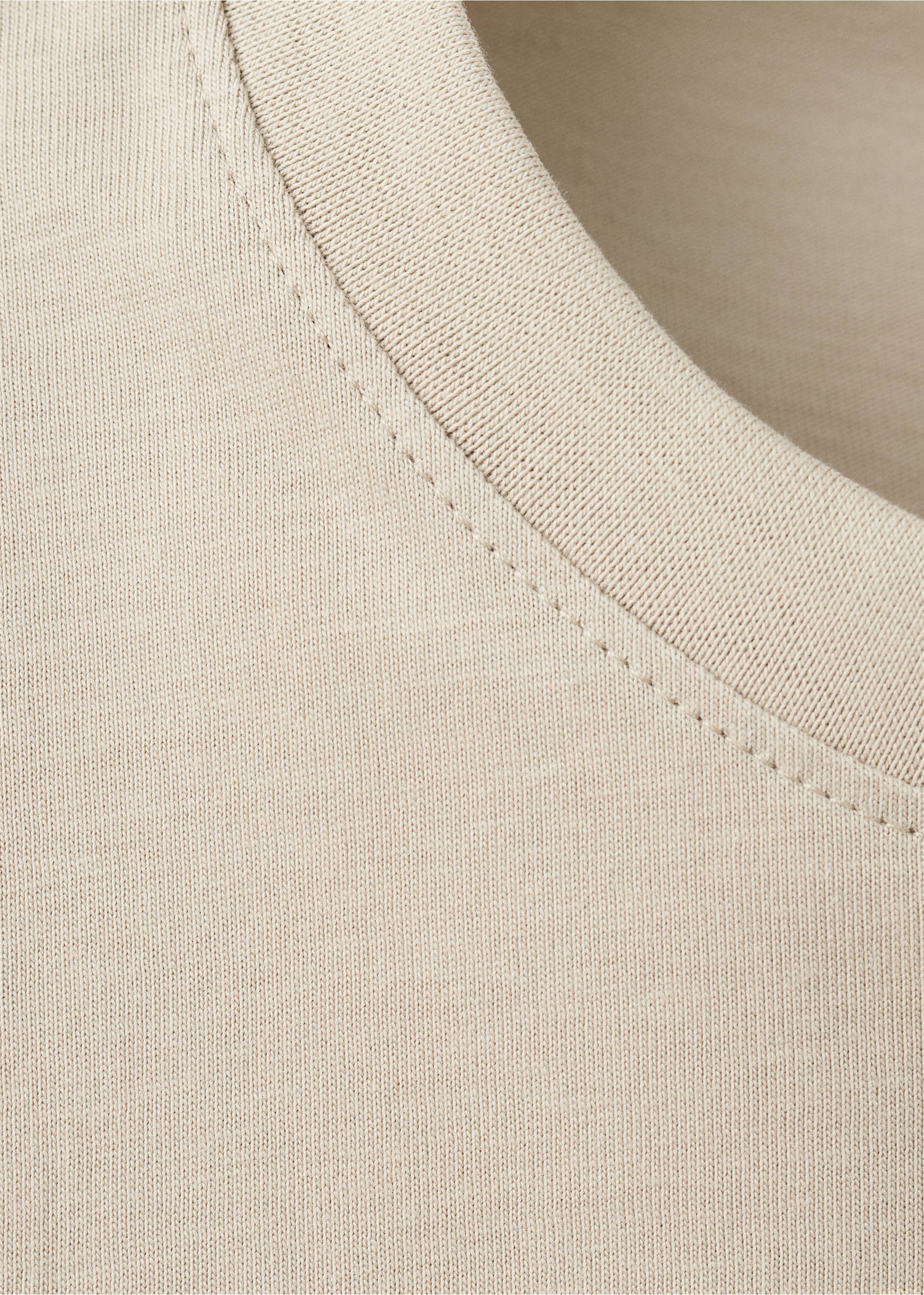 Camiseta slim fit 100% algodón - Detalle del artículo 8, Arena. Ref: 37011432-00.