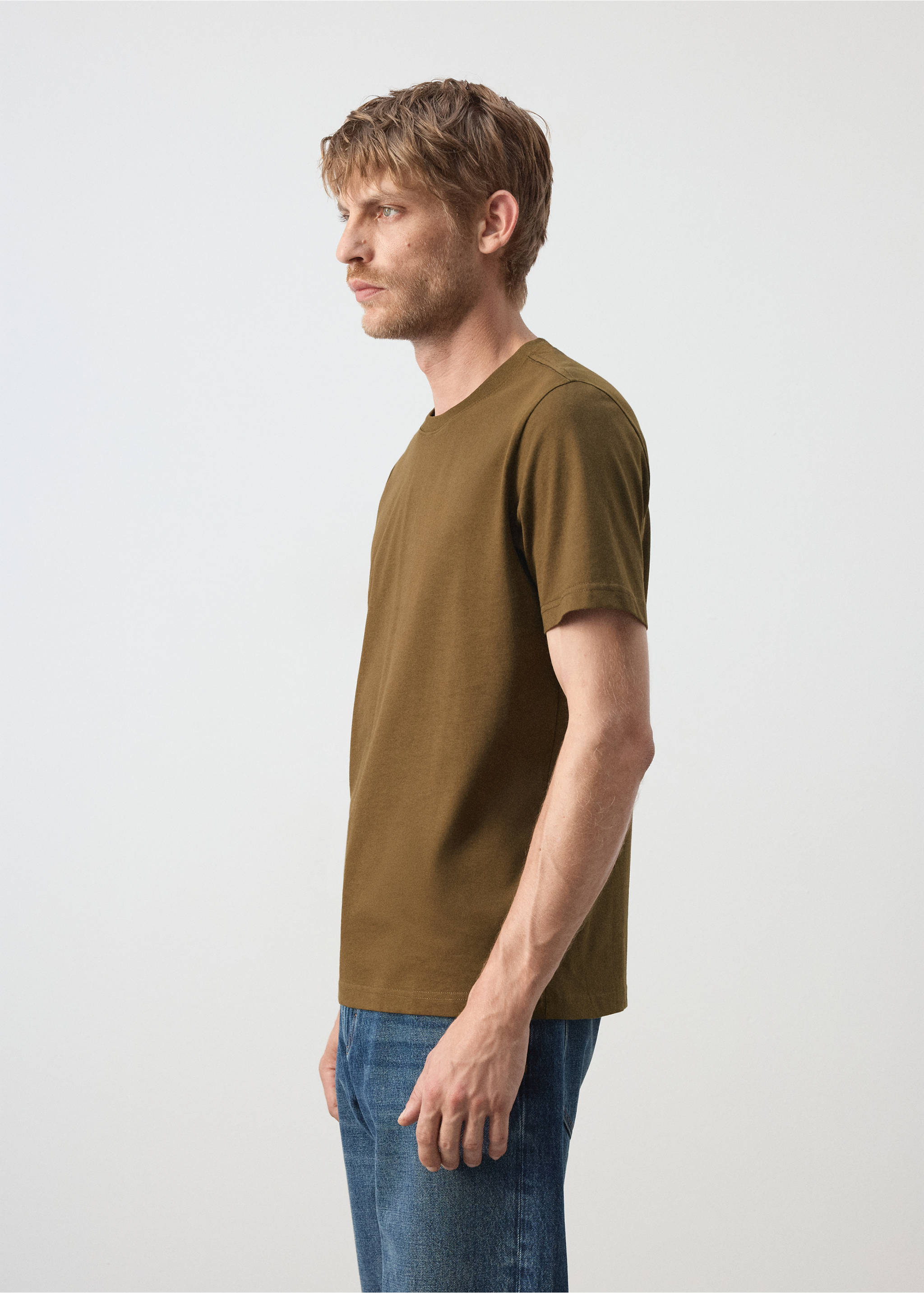 T-shirt slim fit 180 g/m² - Détail de l'article 2, Tabac. Ref: 37011432-00.