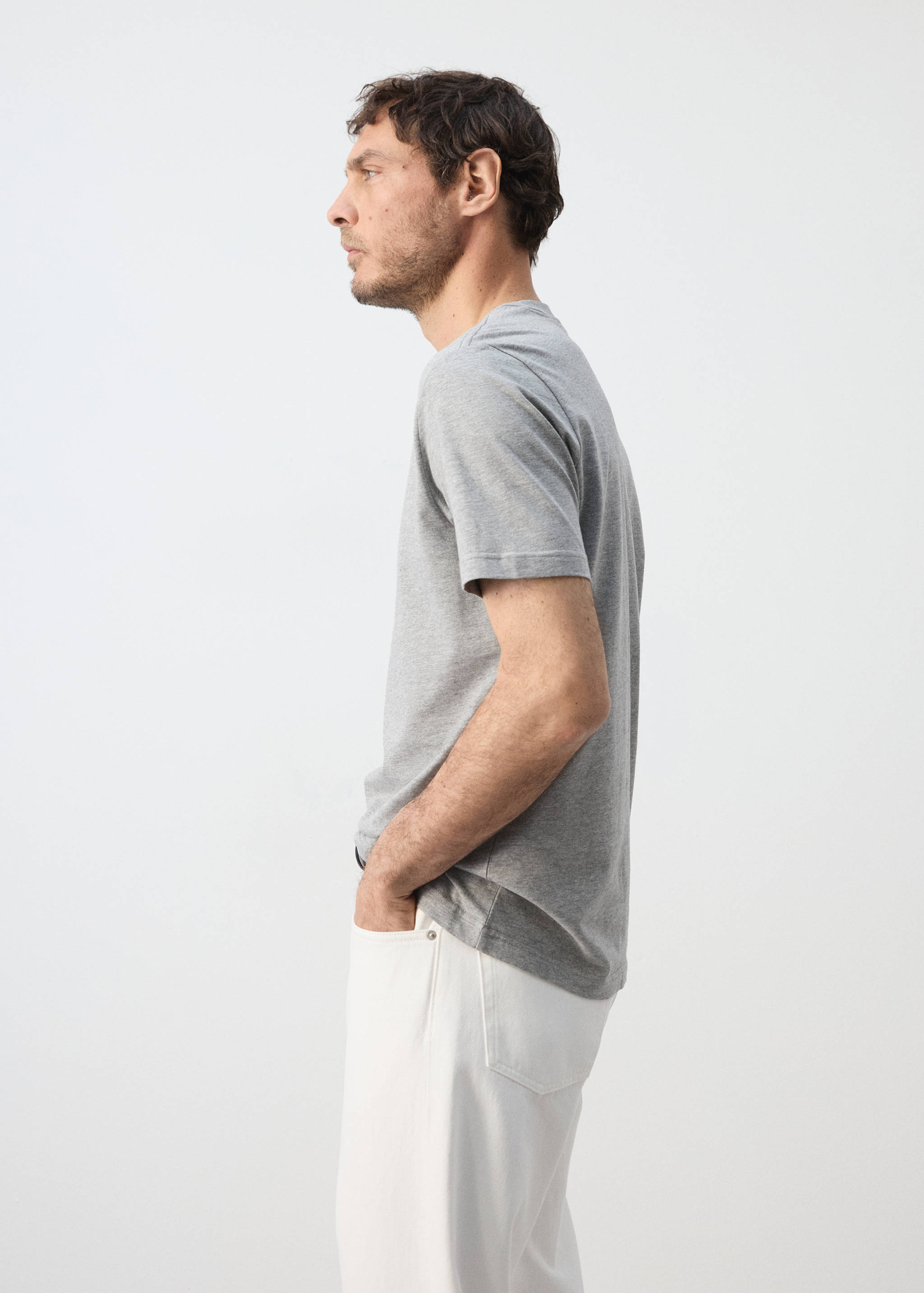 Slim fit T-shirt 180gsm - Details of the article 2