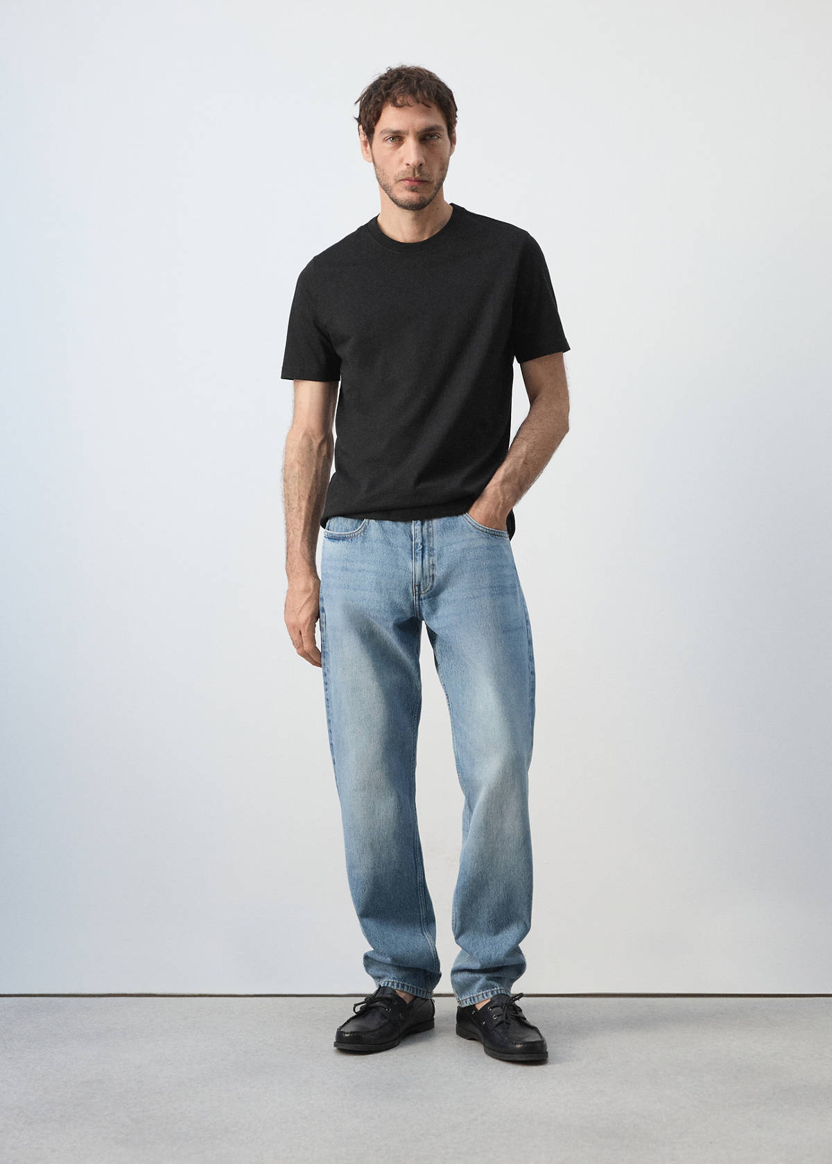 Slim fit T-shirt 180gsm — Black