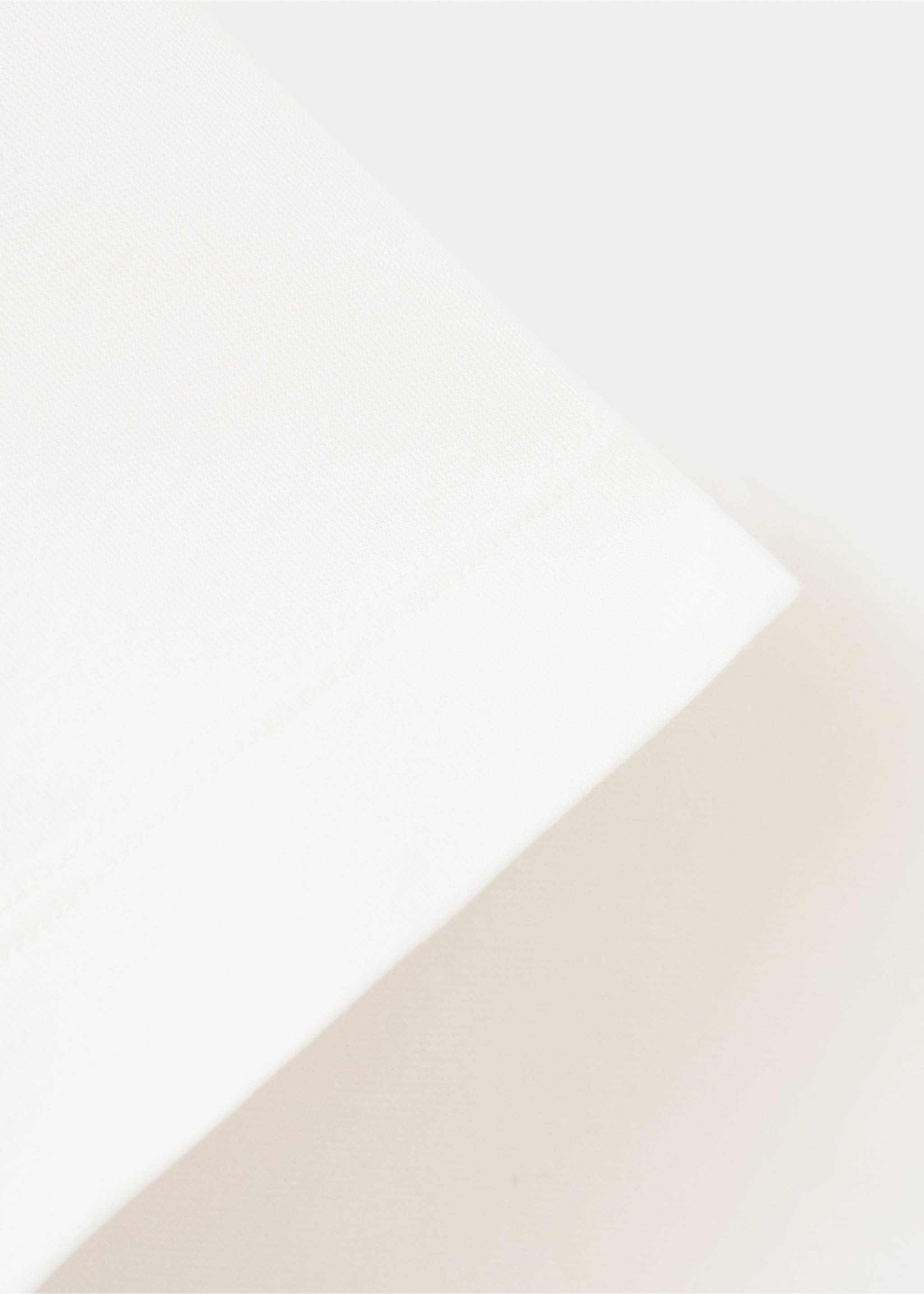 Camiseta regular fit 200gsm - Detalle del artículo 8, Blanco roto. Ref: 37011433-00.