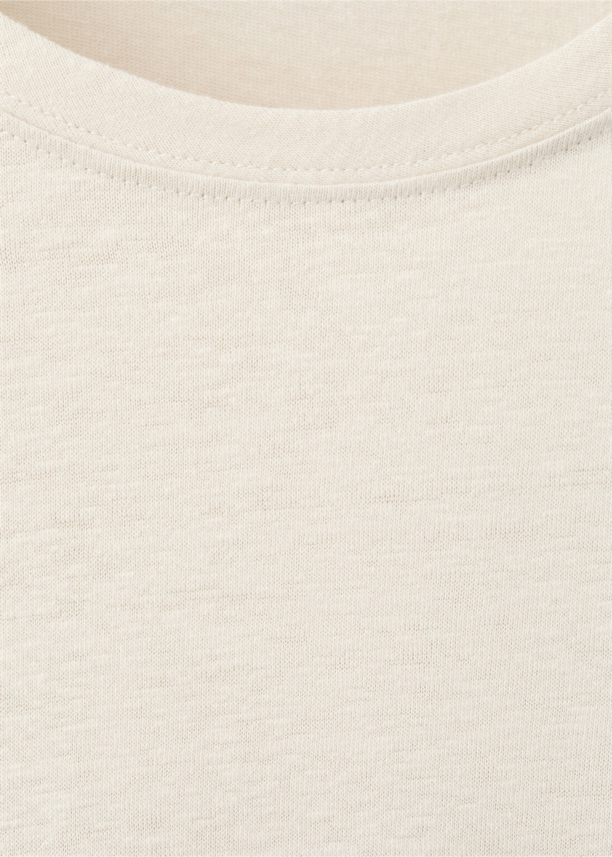 Knitted linen T-shirt - Details of the article 8, Ivory White. Ref: 37011435-00.