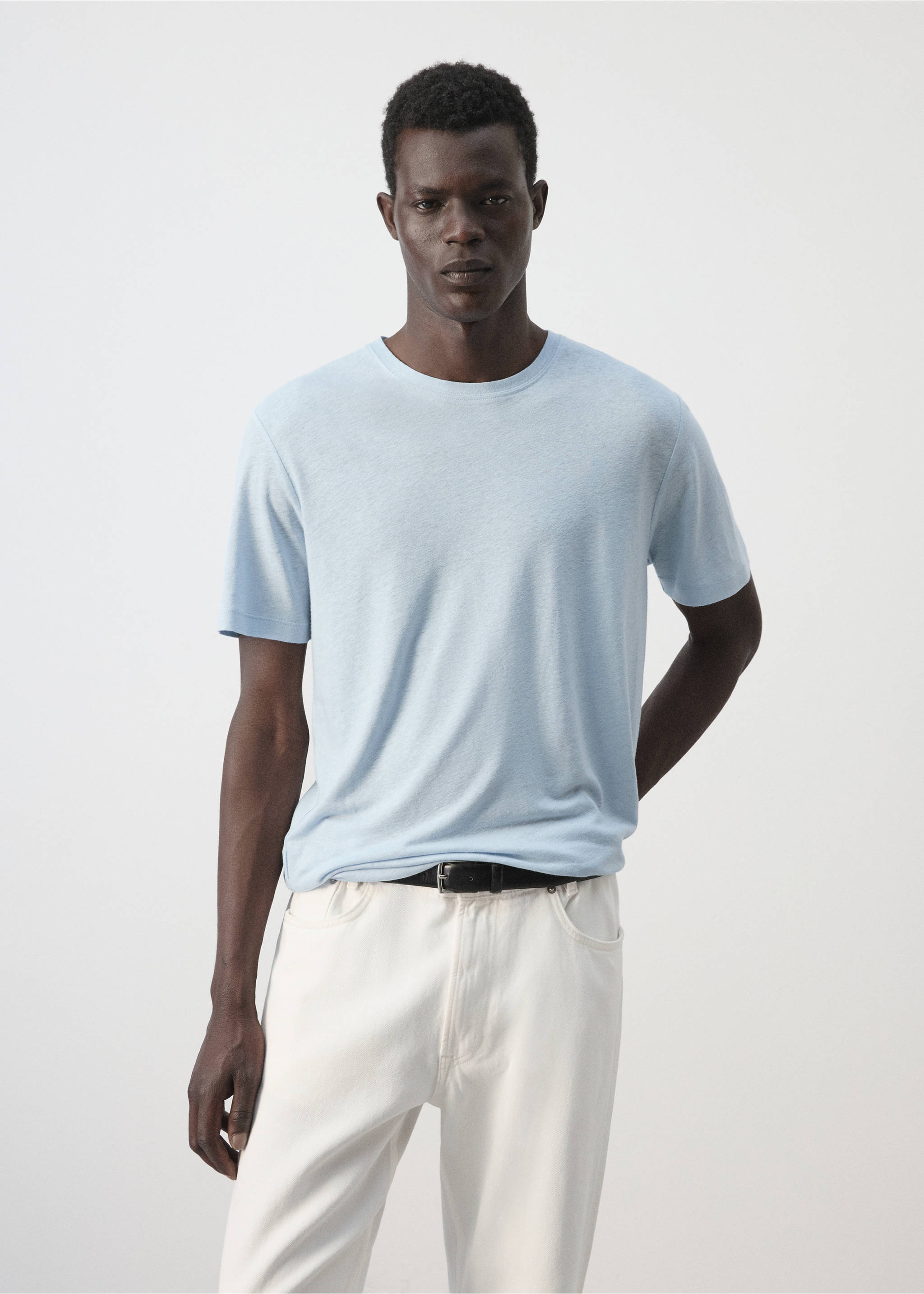 T-shirt maille lin - Plan moyen, Bleu ciel. Ref: 37011435-00.
