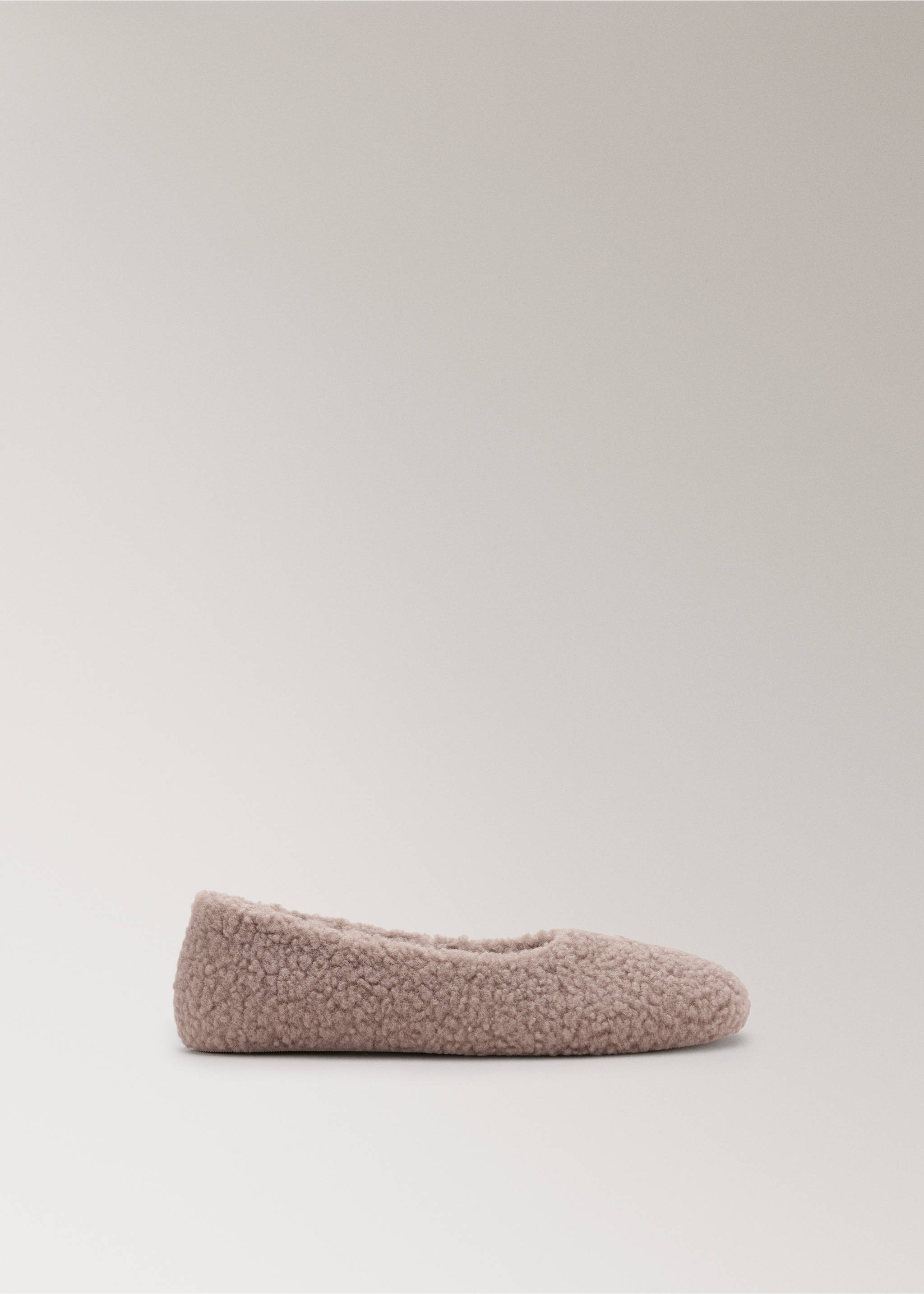 Ballerines en mouton retourné - Article sans modèle, Rose pâle. Ref: 37011443-00.