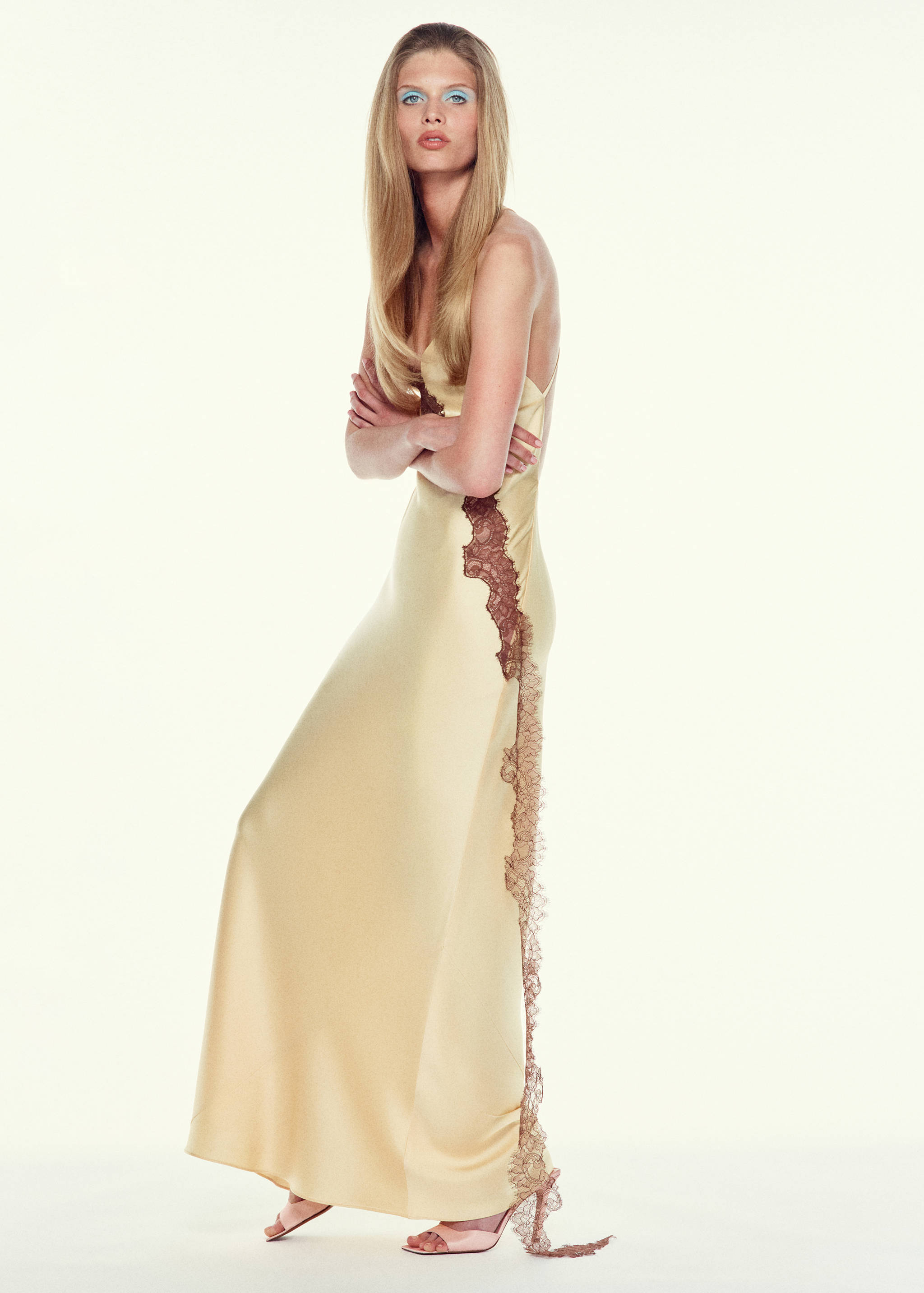 Satin lace dress with lace trim - Details of the article 2