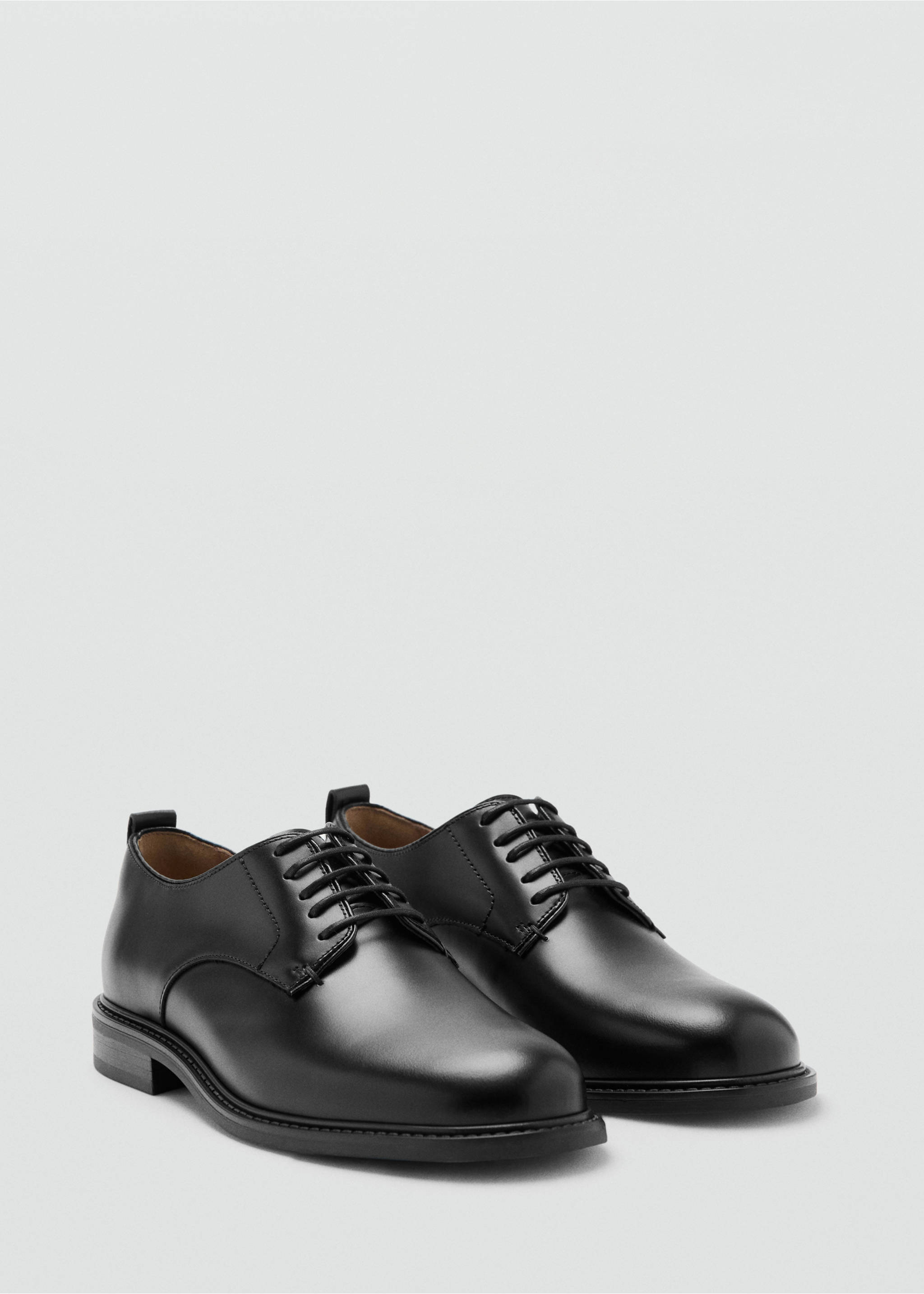 Lace-up leather shoes - Medium plane, Black. Ref: 37011467-00.