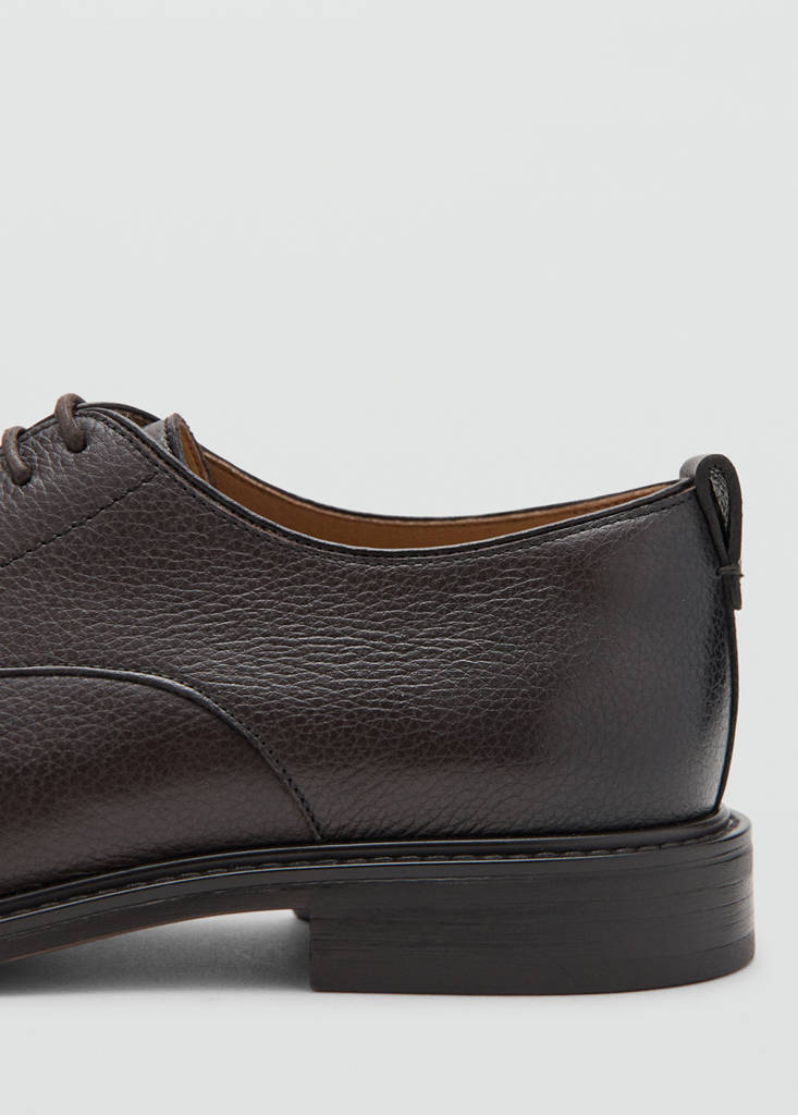 Oxford style leather shoe — Brown