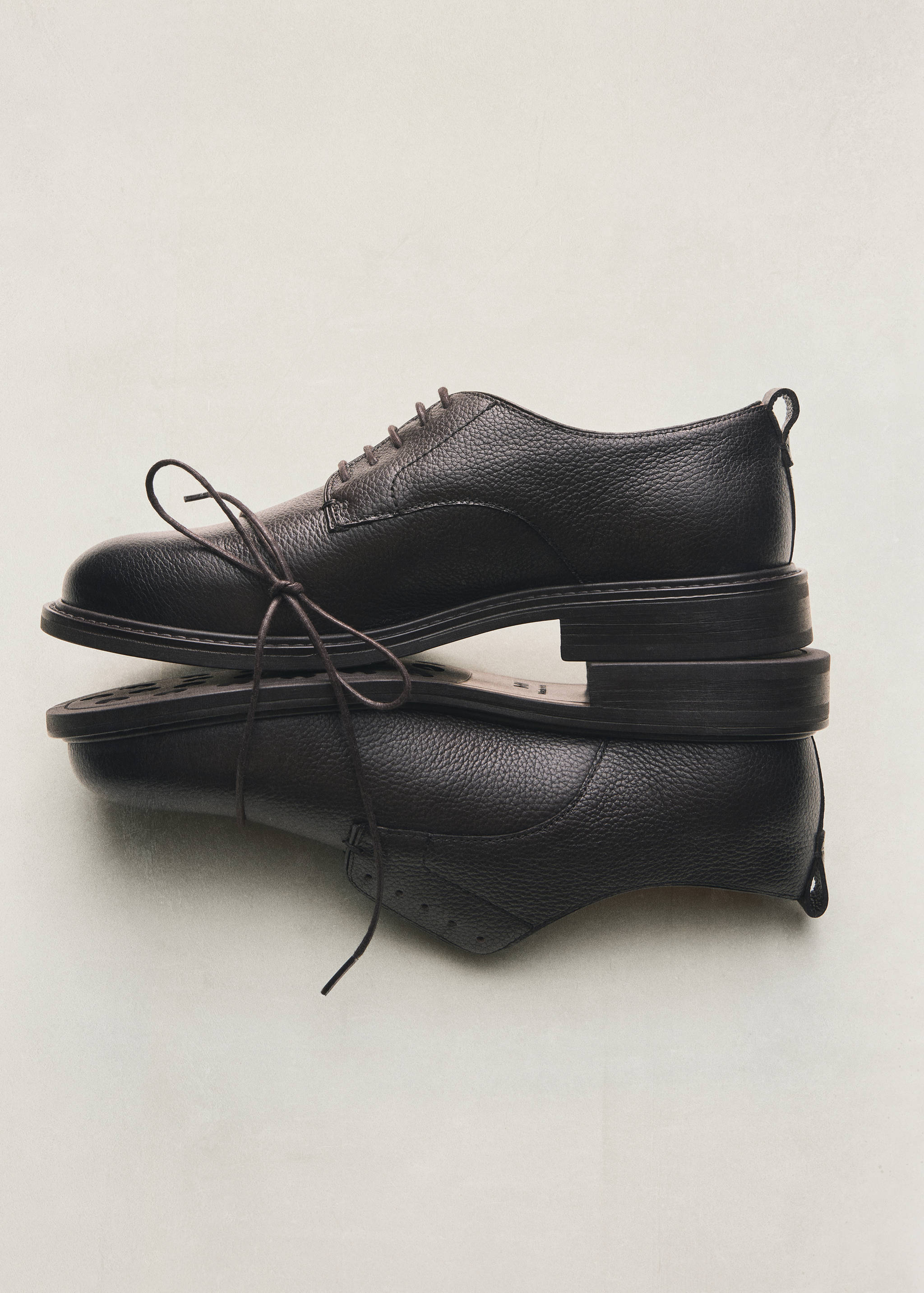 Oxford style leather shoe - Details of the article 5